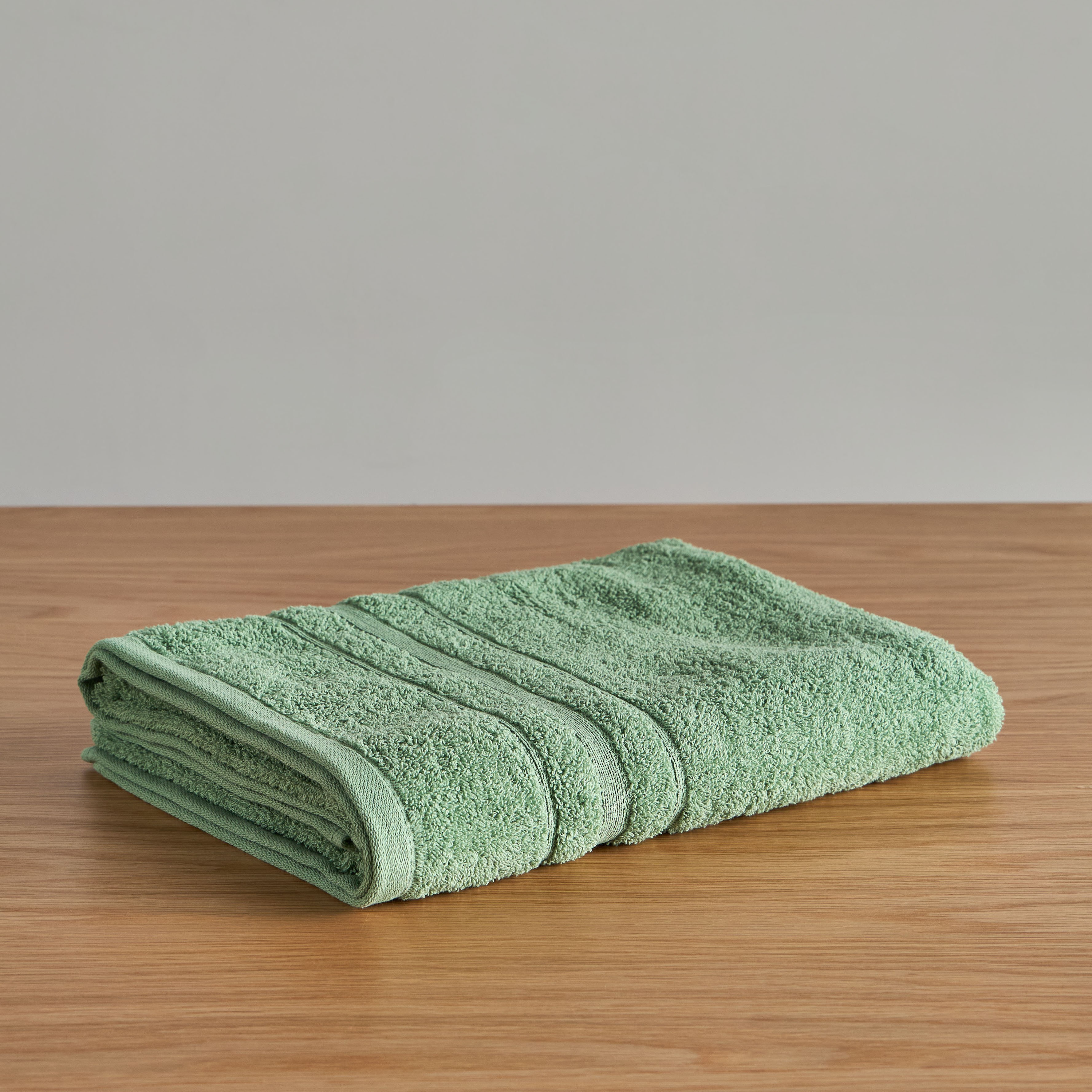 منشفة حمام قطن مايكرو بِوزن 380 جرام - رييس - 76x137 سم-household-bathandlaundry-bathlinen-towels-image-1