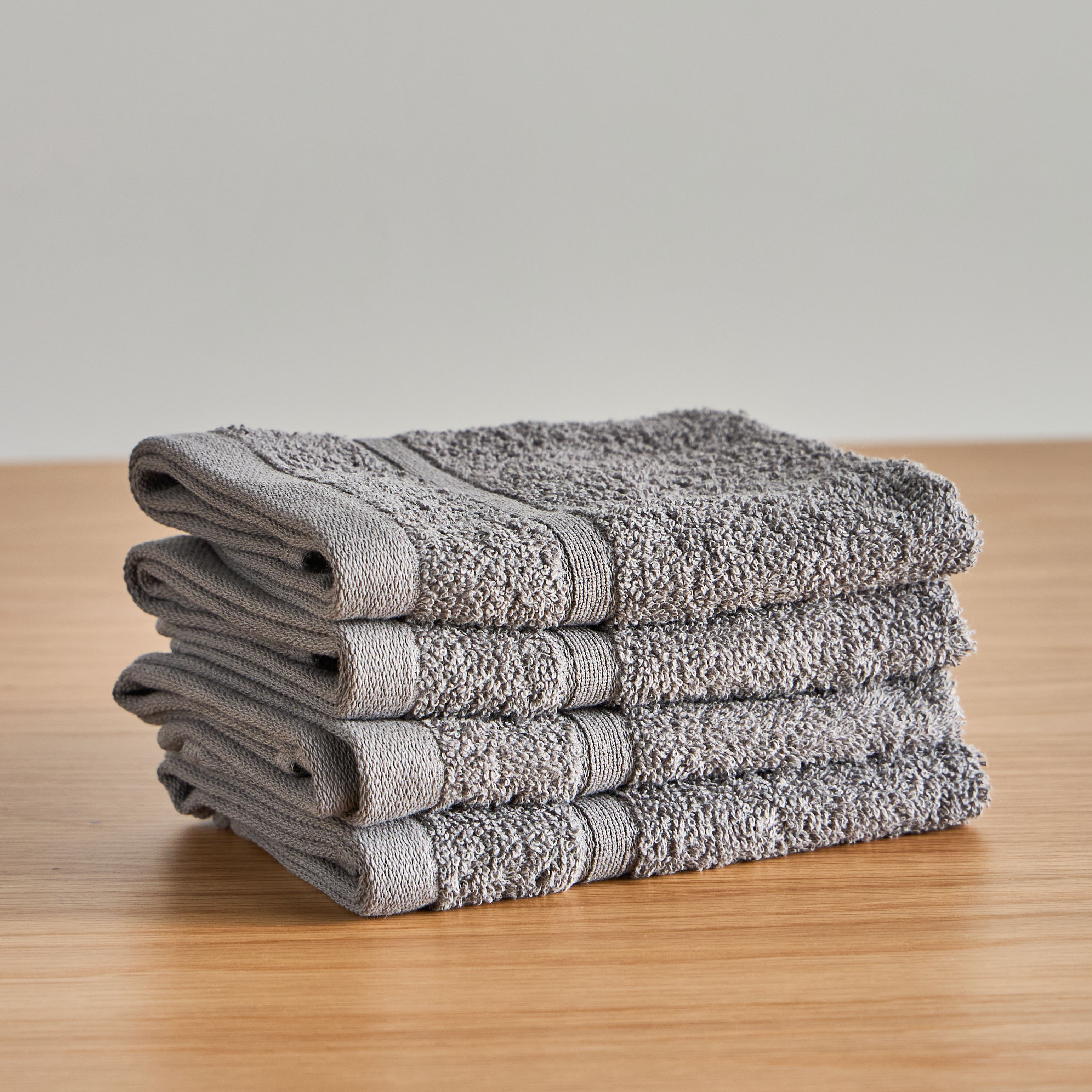 طقم مناشف صغيرة من القطن الدقيق 4 قطع بوزن 380 جرام - ريس - 33x33 سم-household-bathandlaundry-bathlinen-towels-image-1