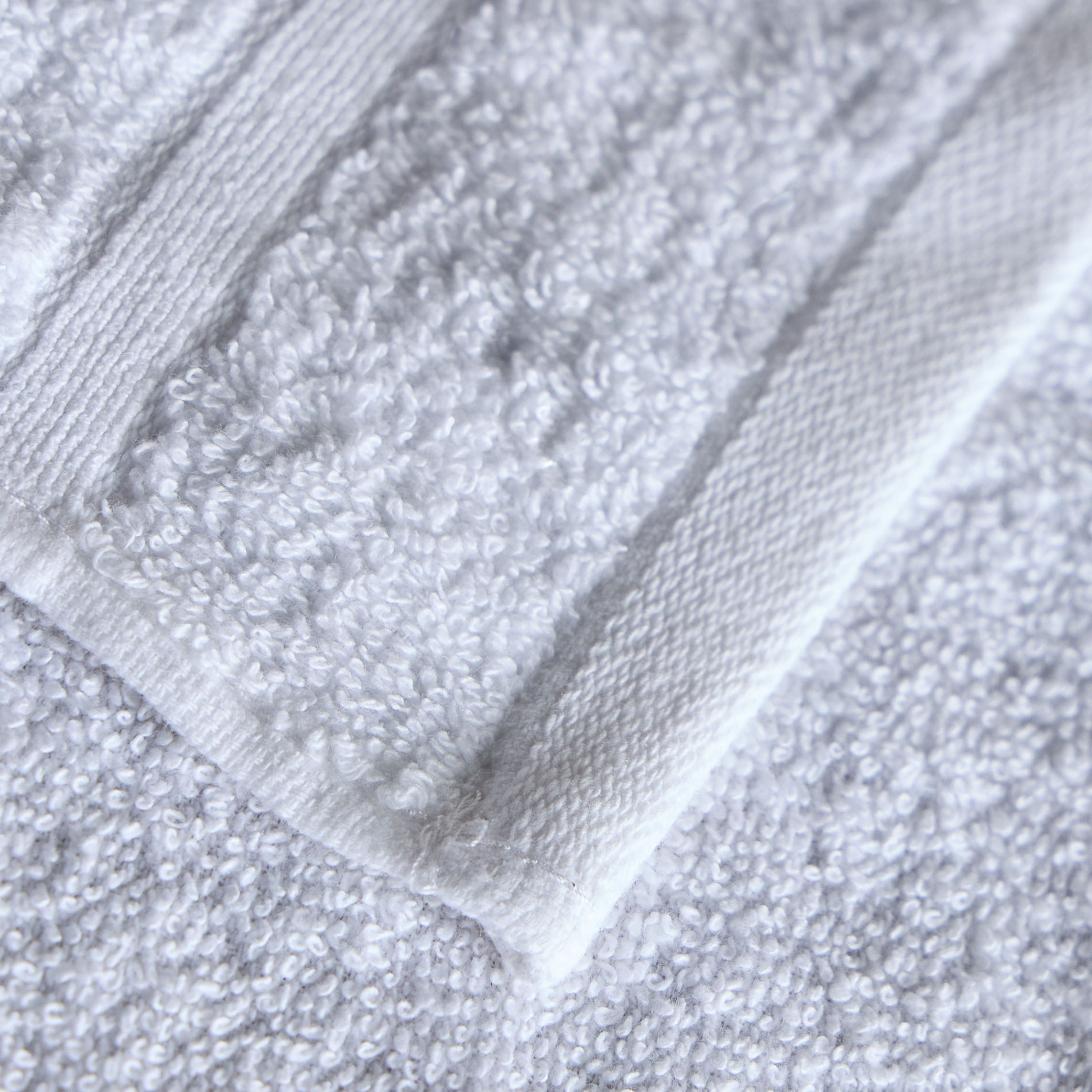 طقم مناشف صغيرة من القطن الدقيق 4 قطع بوزن 380 جرام - ريس - 33x33 سم-household-bathandlaundry-bathlinen-towels-image-14