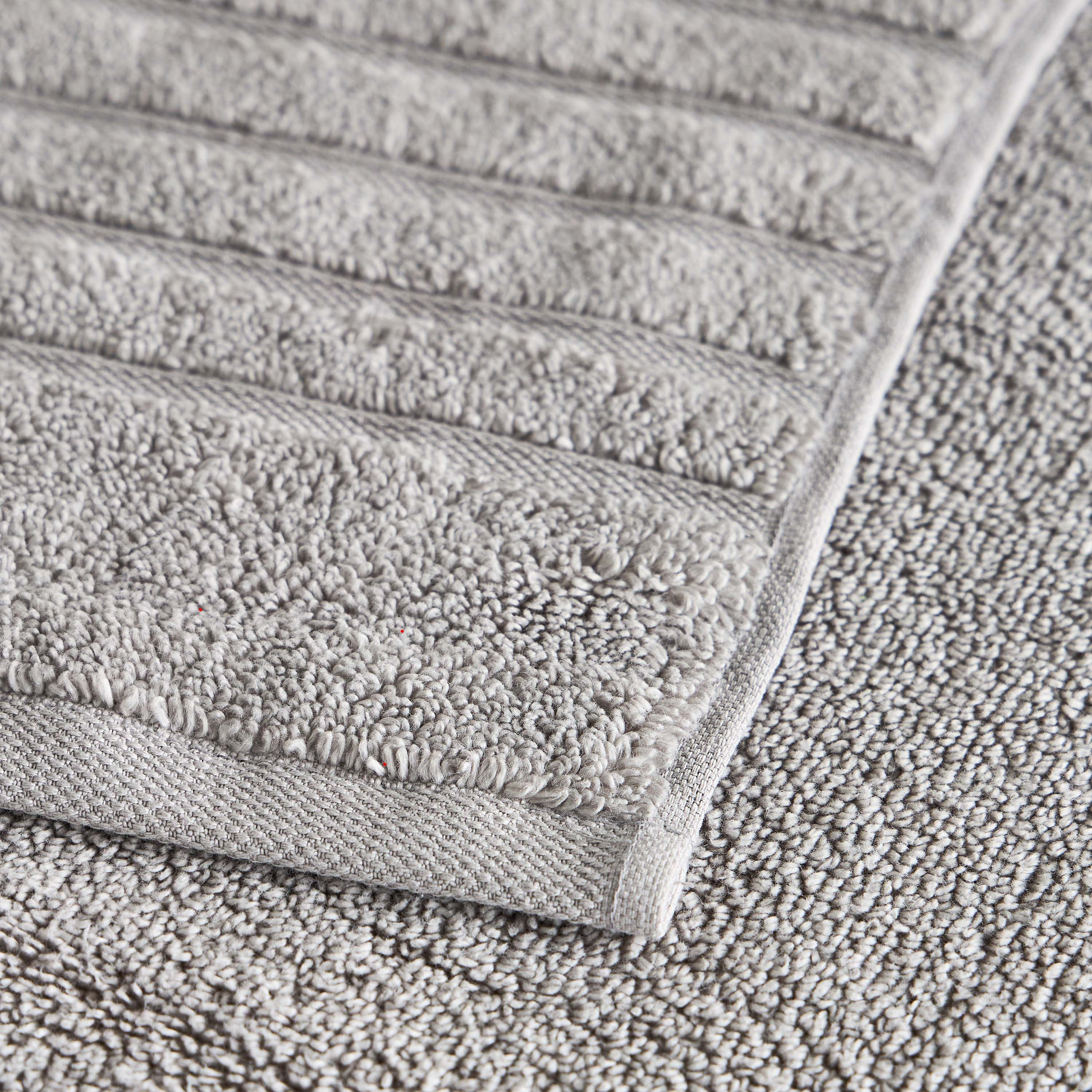 منشفة حمام قطن مايكرو بِوزن 560 جرام - إكسبرسنس - 76x142 سم-household-bathandlaundry-bathlinen-towels-image-10