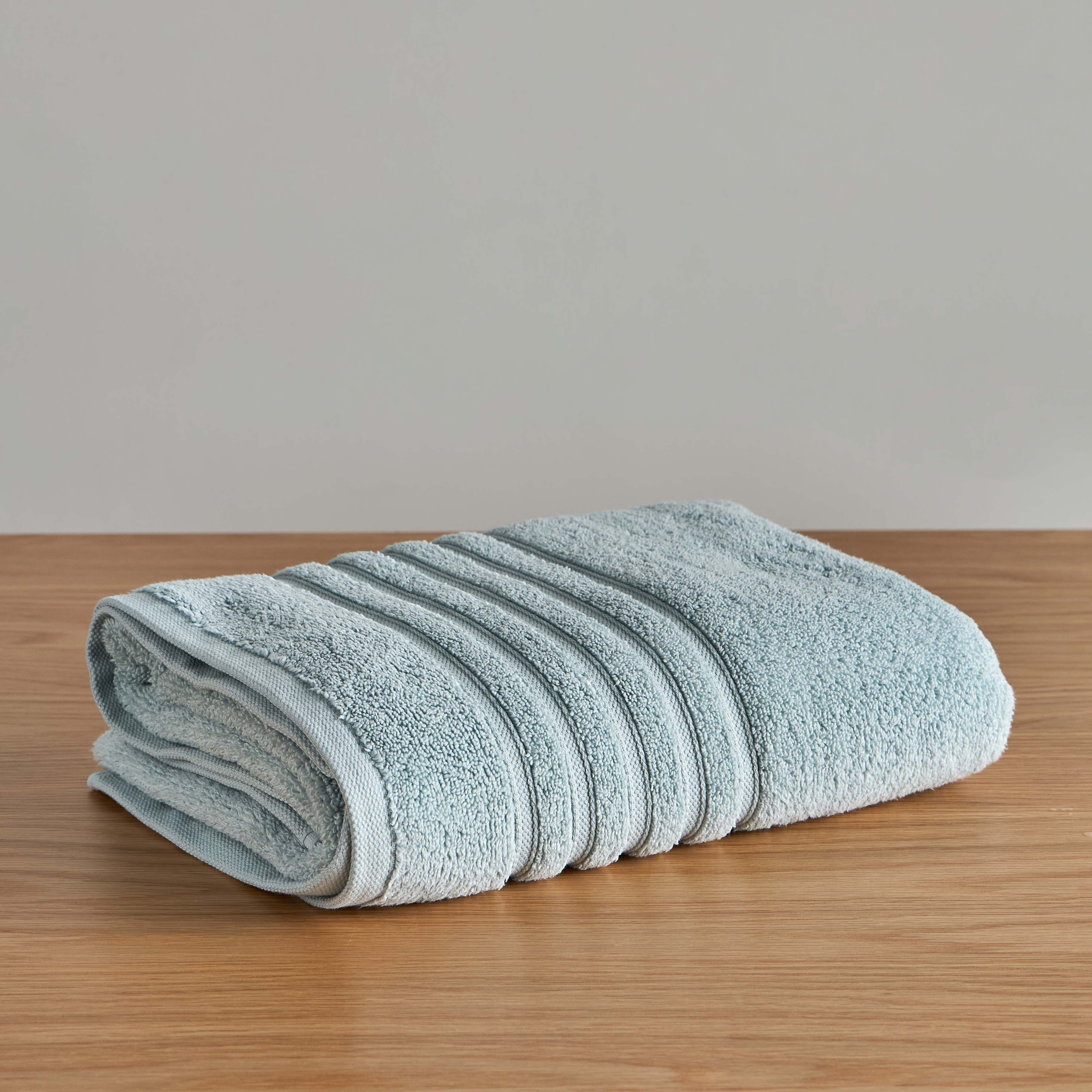 Expressence 560 GSM Microcotton Bath Towel - 76x142 cm-household-bathandlaundry-bathlinen-towels-image-1