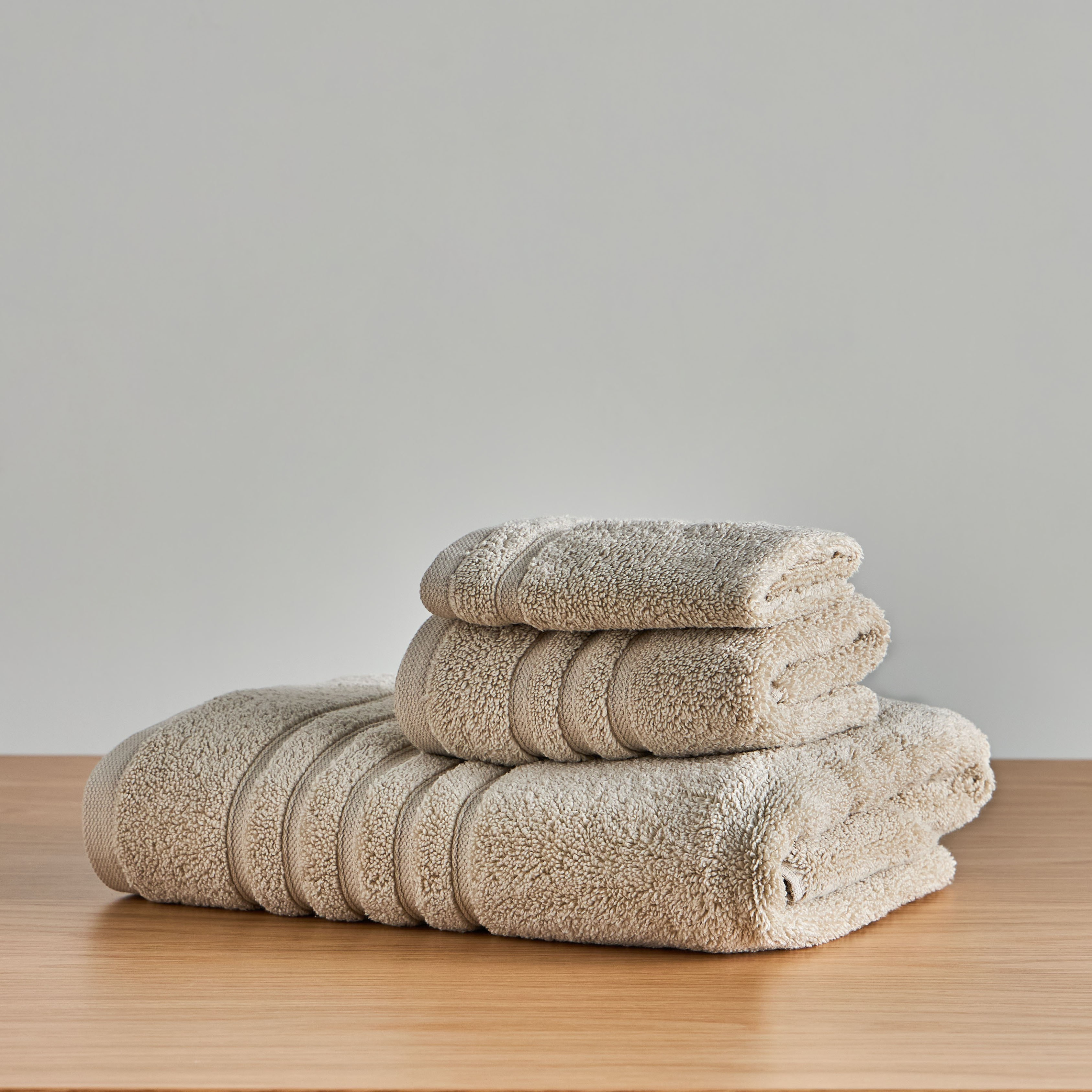مجموعة مناشف صغيرة قطن 4 قطع بوزن 560 جرام - إكسبريسنس - 33x33 سم-household-bathandlaundry-bathlinen-towels-image-4
