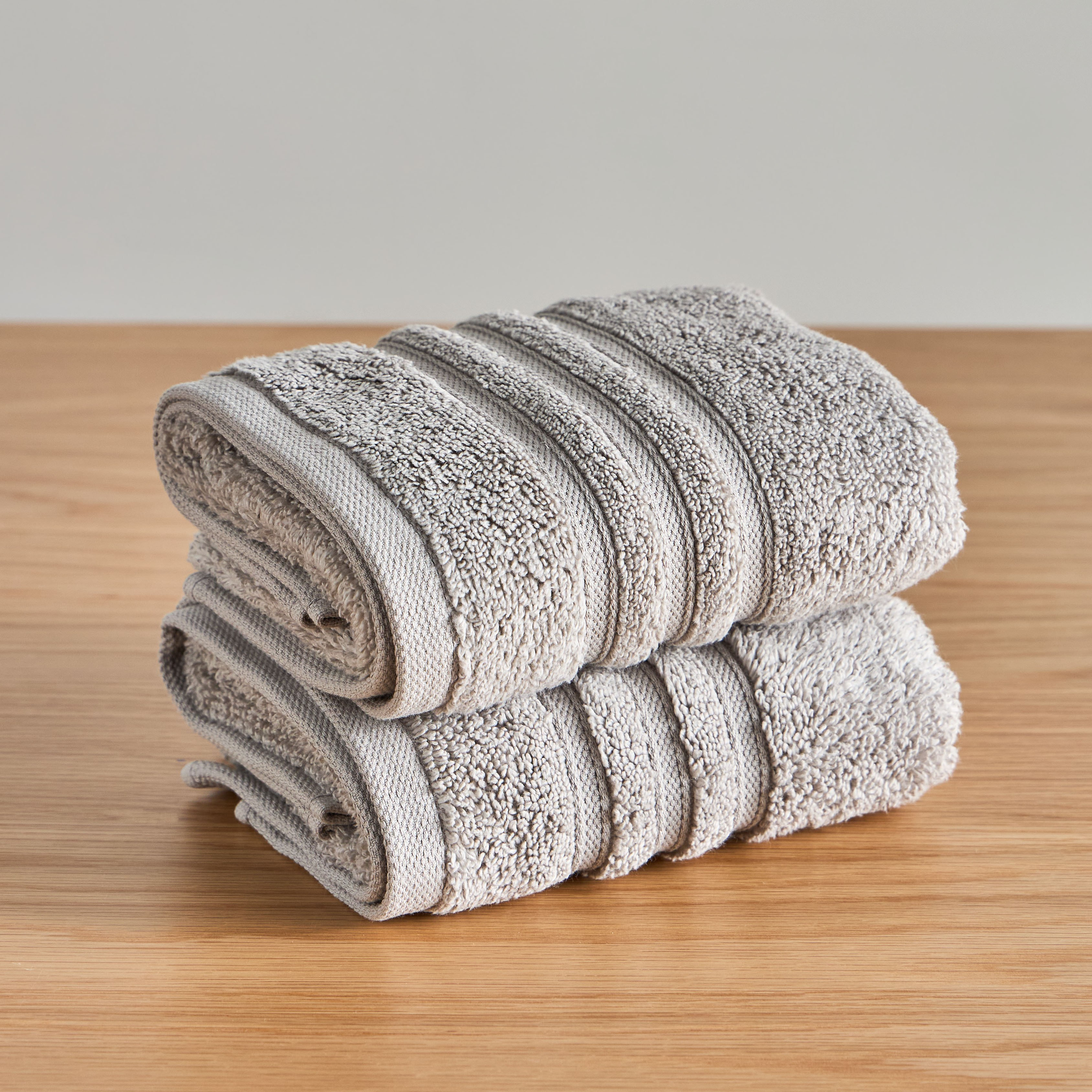 مجموعة مناشف يد قطن مايكرو قطعتين بوزن 560 جرام - إكسبريسنس - 41x76 سم-household-bathandlaundry-bathlinen-towels-image-13