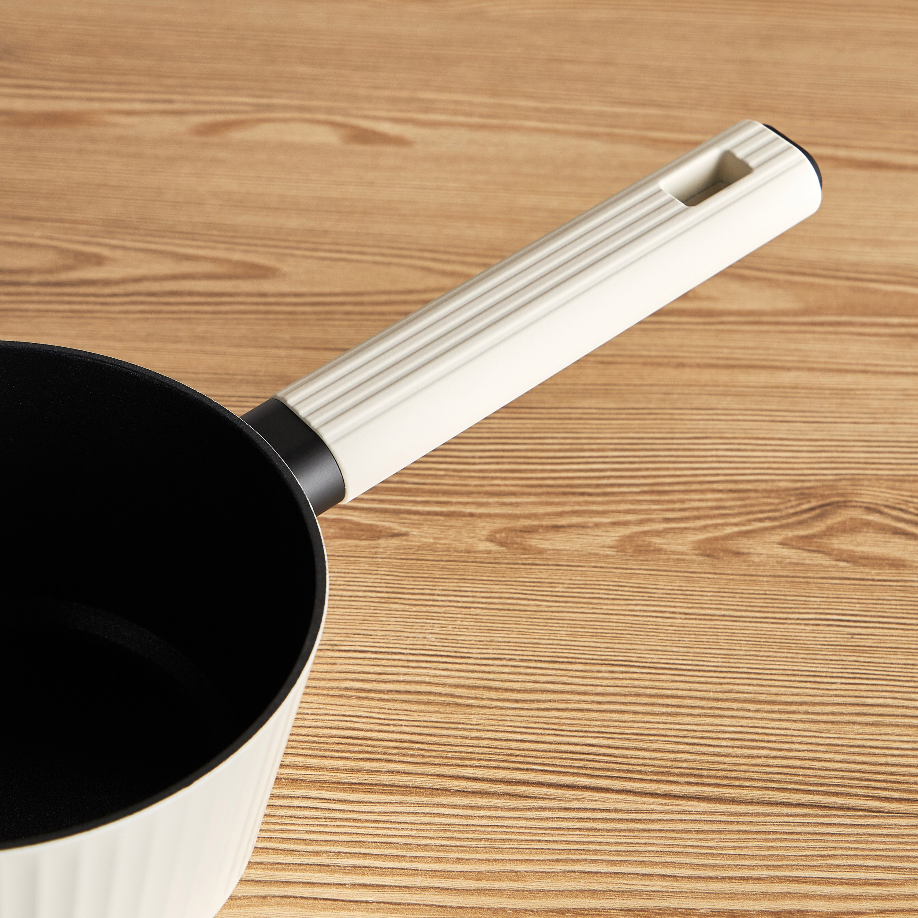 Fazzo Forged Aluminium Saucepan - 1200 ml-household-kitchen-cookware-potsandpans-image-3