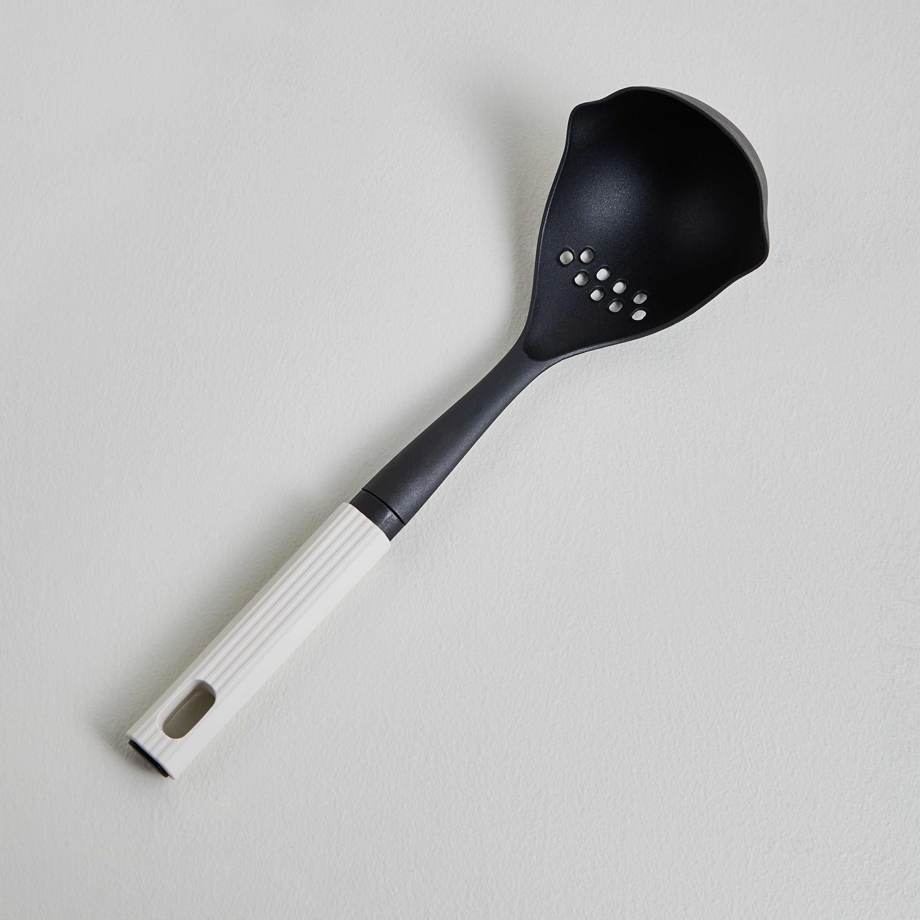 Fazzo Ladle-household-kitchen-kitchentoolsandutensils-cookingutensils-image-1