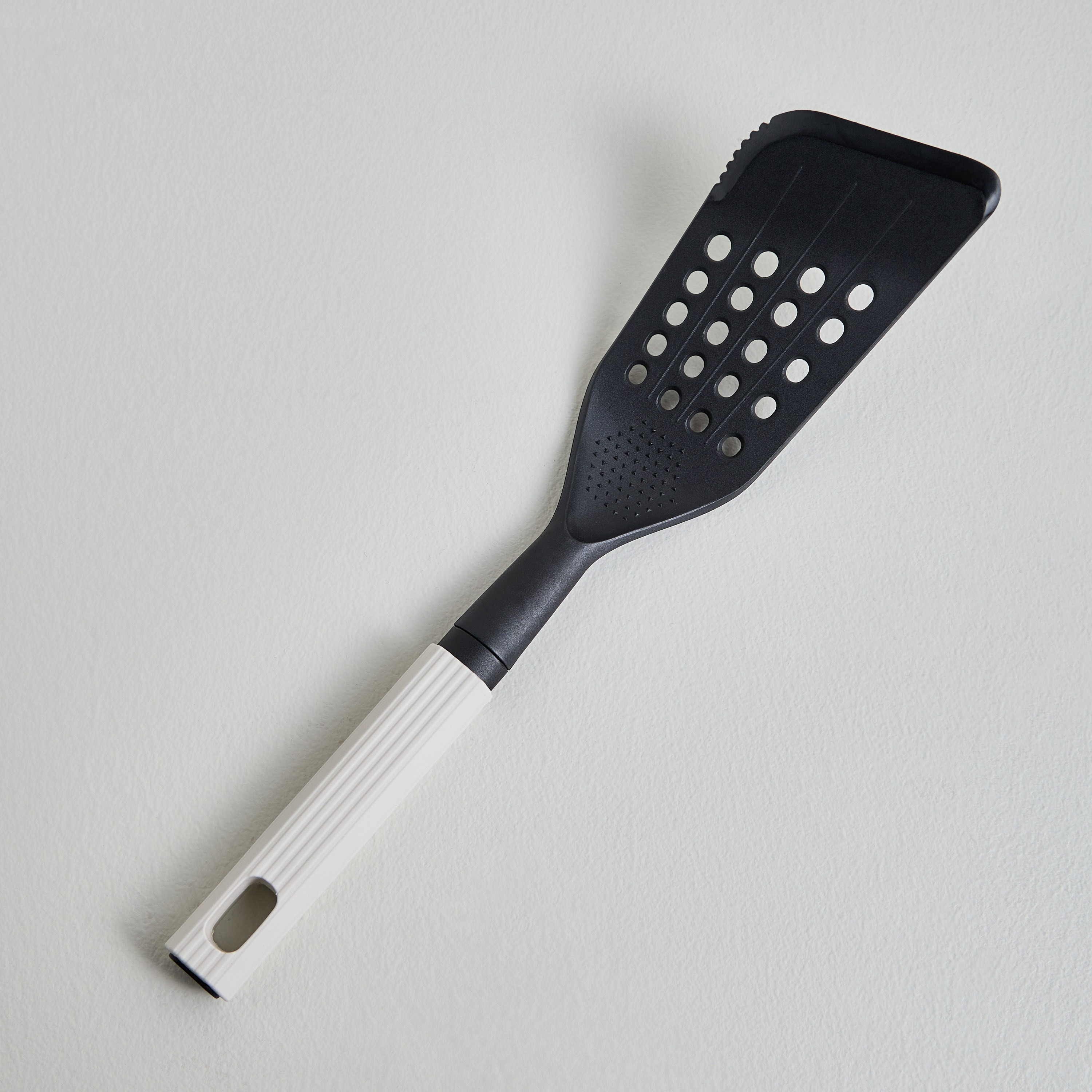 Fazzo Slotted Turner-household-kitchen-kitchentoolsandutensils-cookingutensils-image-1