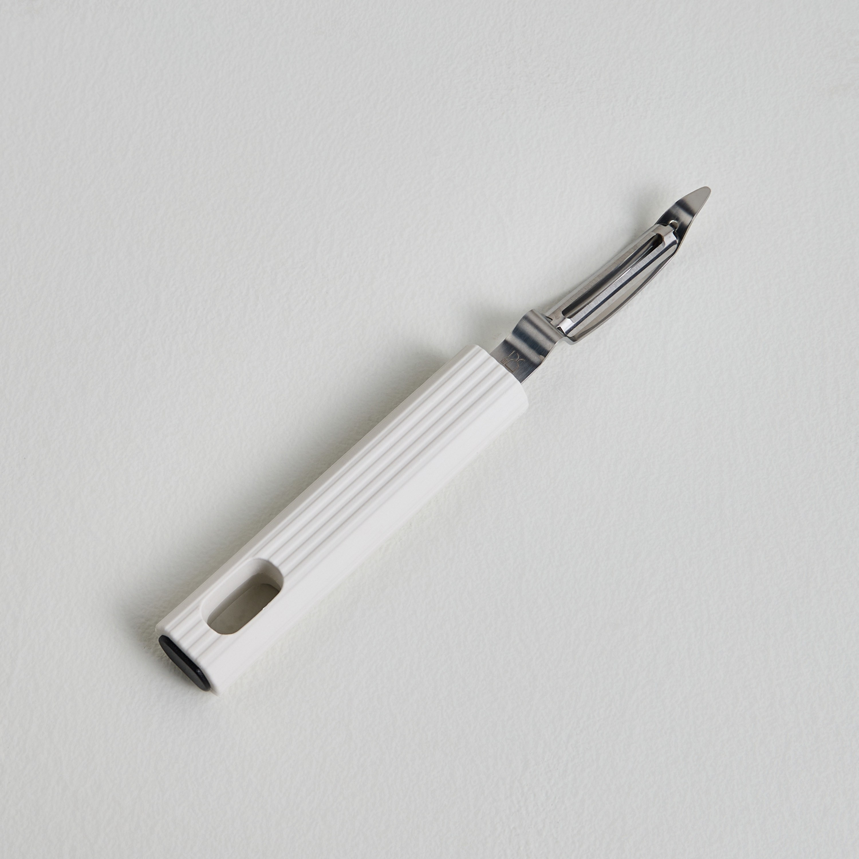 Fazzo Peeler-household-kitchen-kitchentoolsandutensils-cookingutensils-image-1