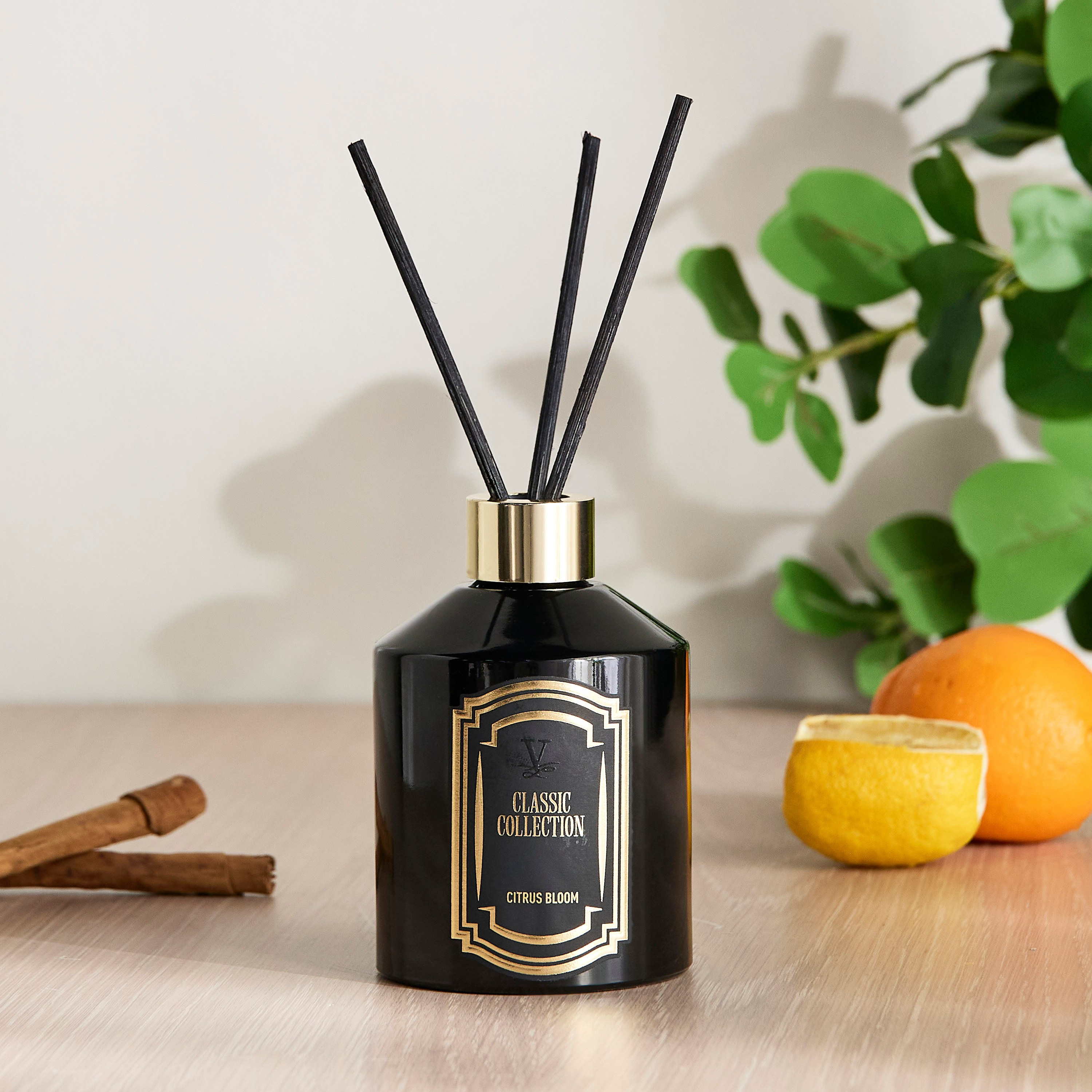 موزع عطور برائحة سيتروس بلوم إل إكس فيلا كلاسيك - فيلا هيرمانوس - 250 مل-household-homefragrance-reeddiffusers-image-1