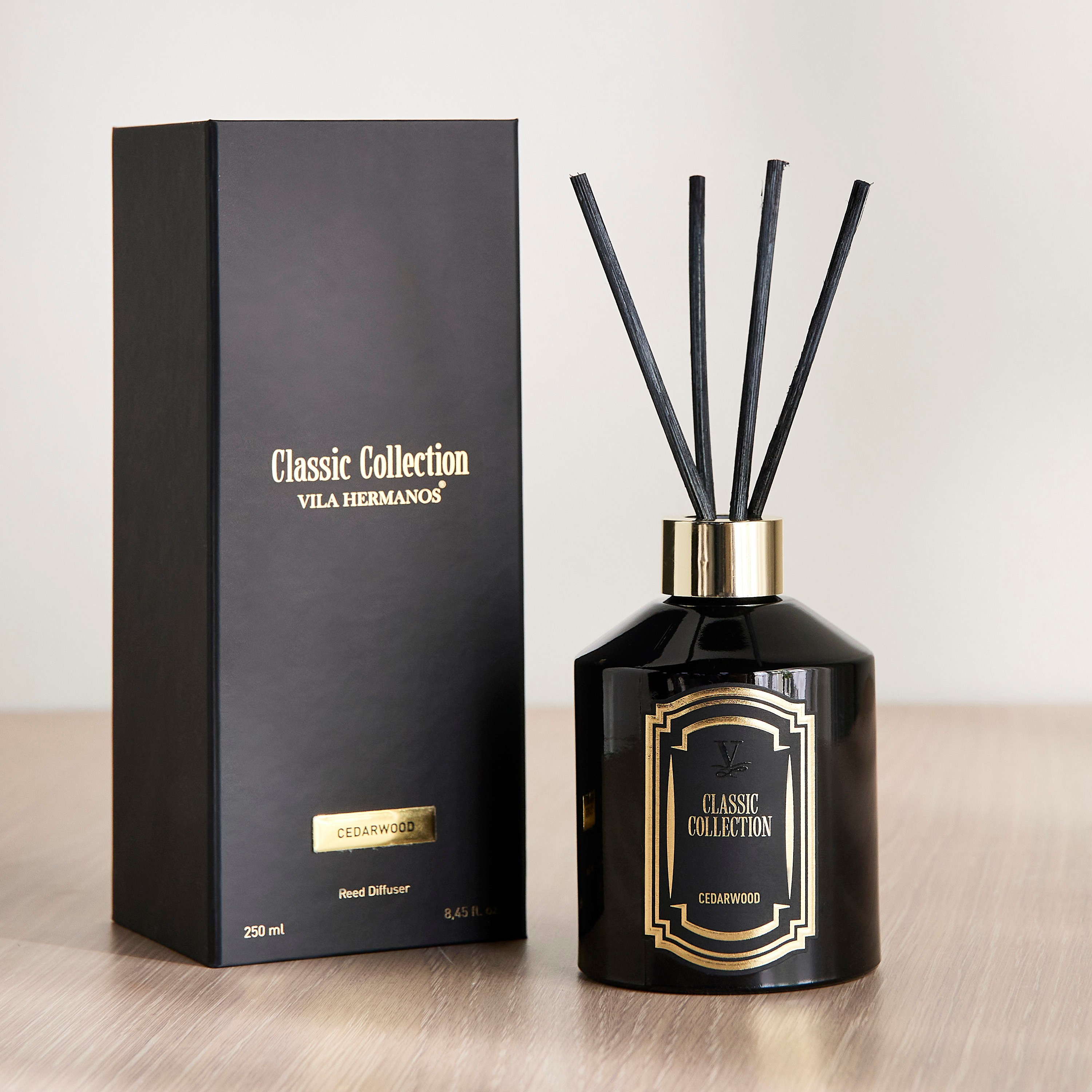 Vila Hermanos Classic Cedarwood Reed Diffuser - 250 ml-household-homefragrance-reeddiffusers-image-2