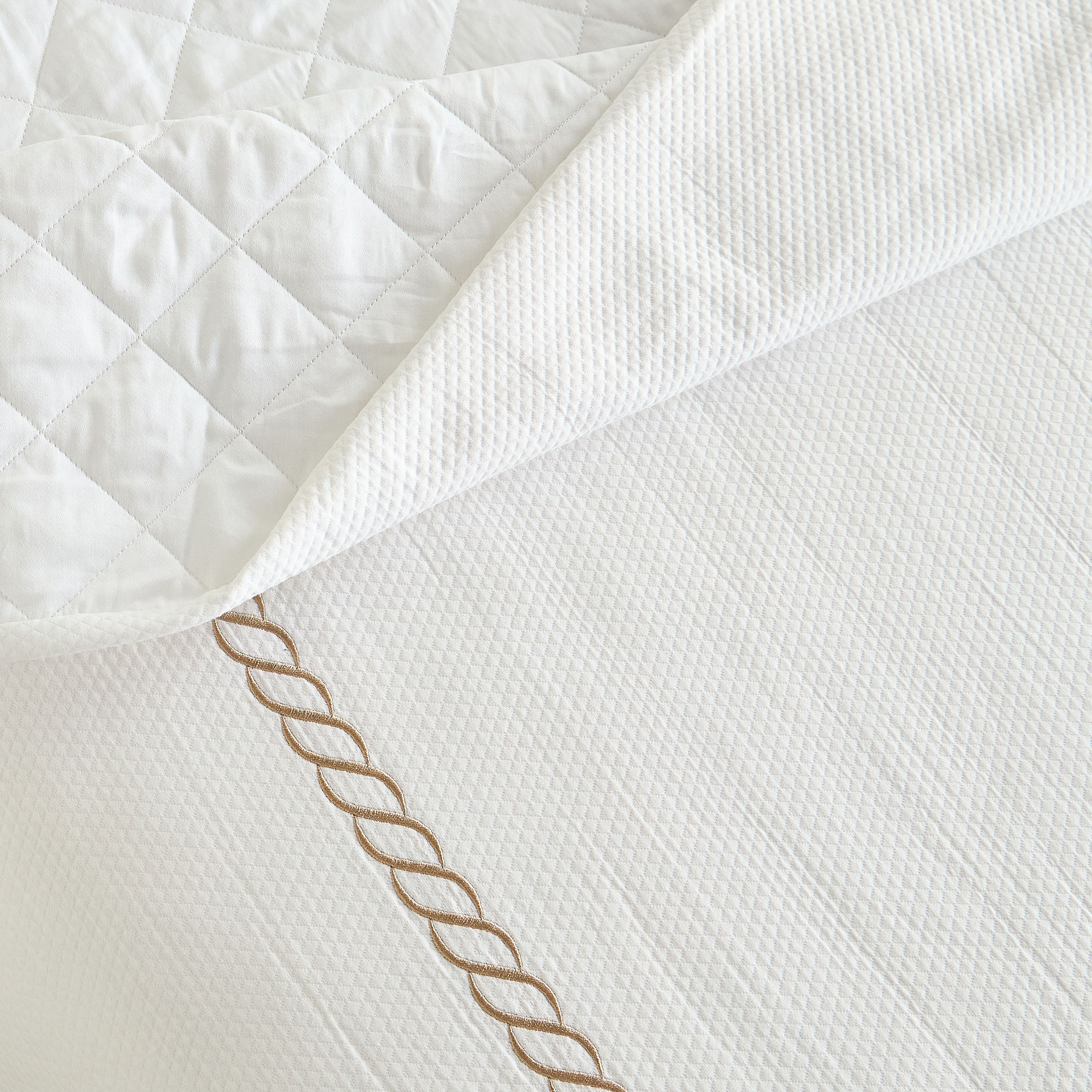 Geneva Cotton Quilted 3-Piece King Bedspread Set - 240x260 cm-household-bedding-comfortersandbedspreads-bedspreads-image-4