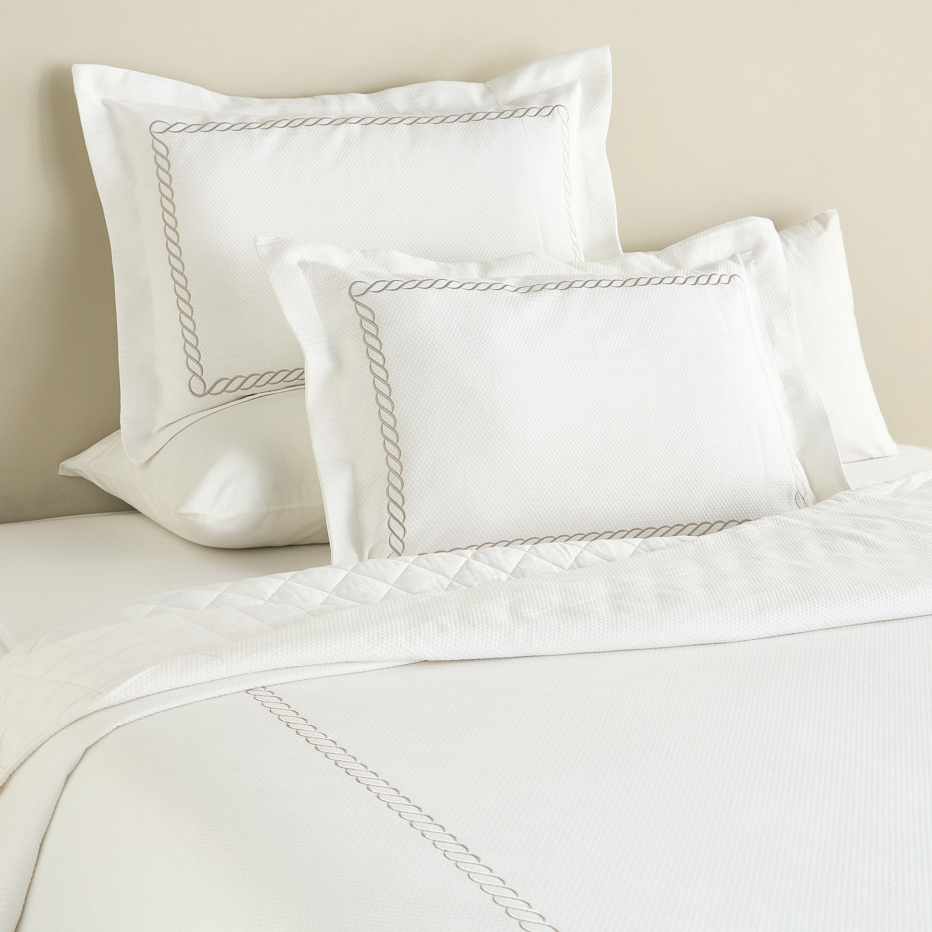 Geneva Cotton Quilted 3-Piece King Bedspread Set - 240x260 cm-household-bedding-comfortersandbedspreads-bedspreads-image-1