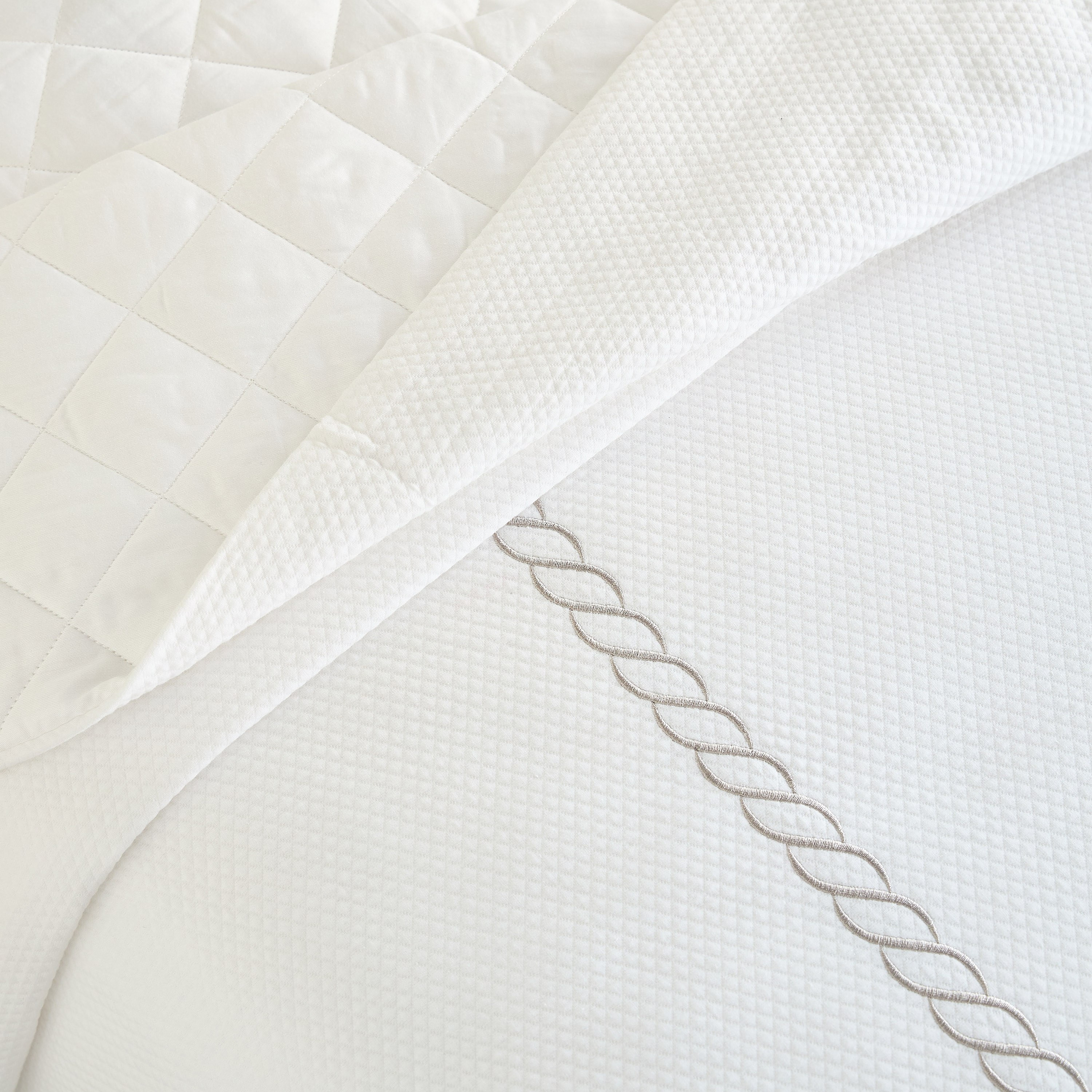 Geneva Cotton Quilted 3-Piece King Bedspread Set - 240x260 cm-household-bedding-comfortersandbedspreads-bedspreads-image-4