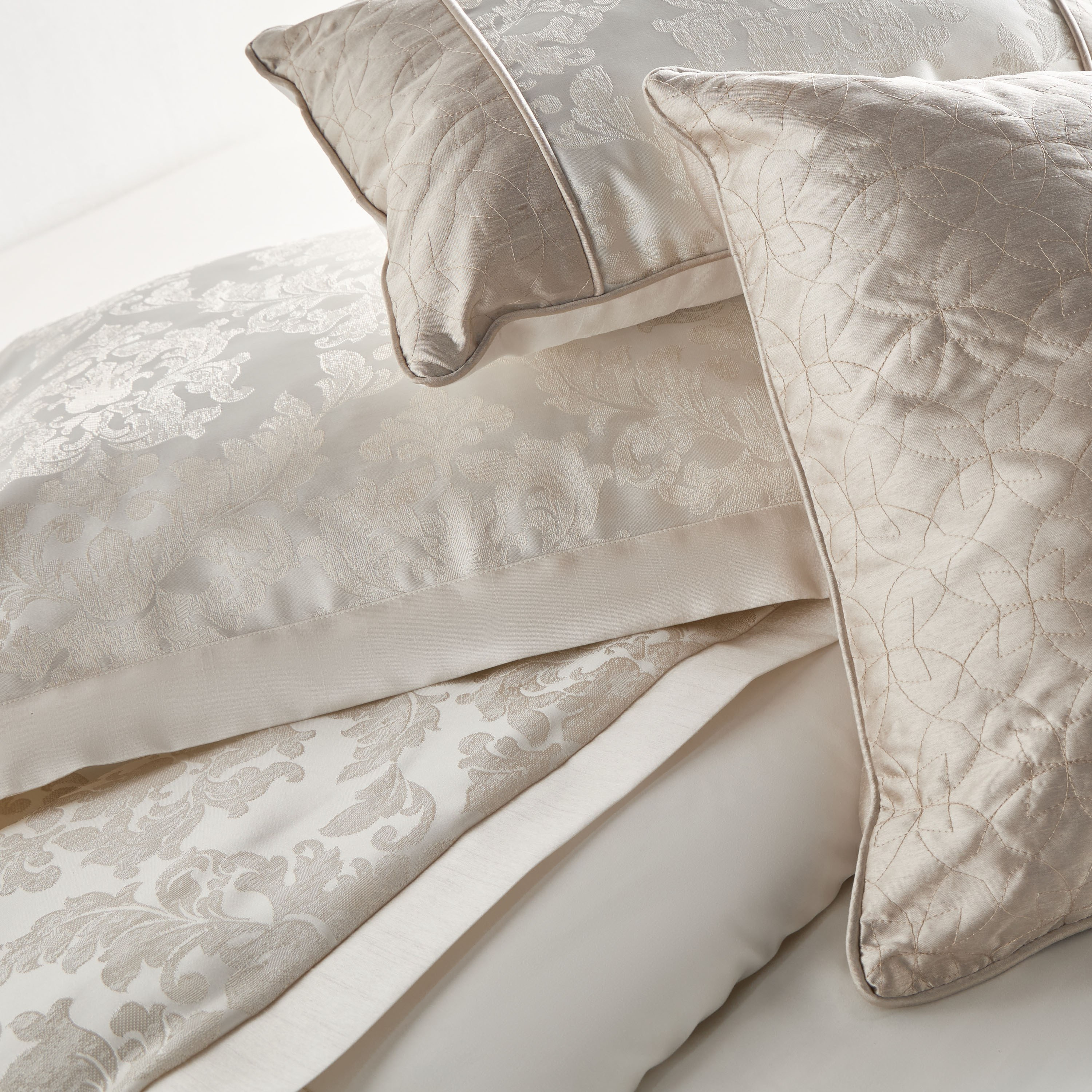 Carl Jacquard 6-Piece Super King Comforter Set - 240x260 cm-household-bedding-comfortersandbedspreads-comforters-image-4