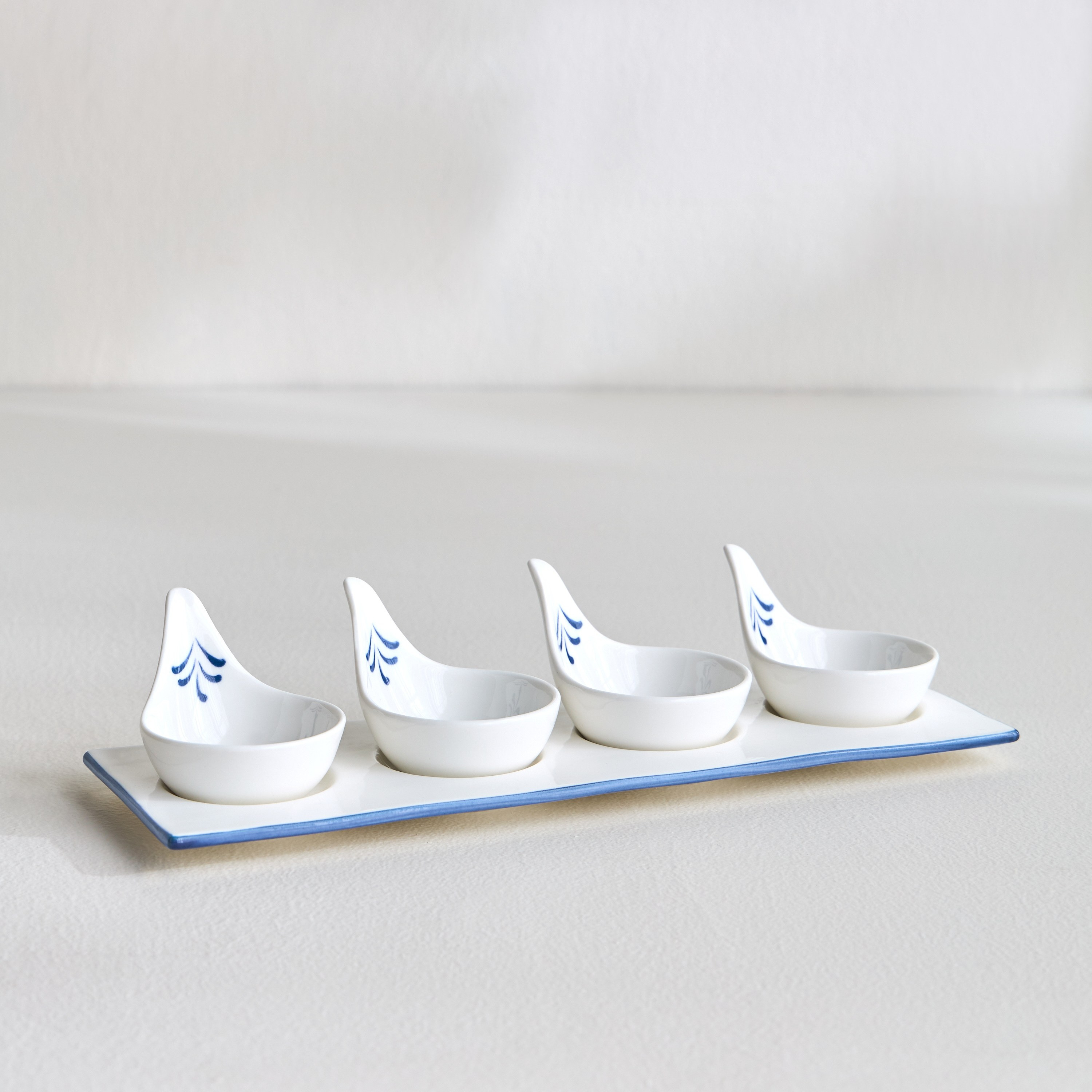 Sicilian 4-Piece Porcelain Appetiser Bowl Set with Tray-household-dining-serveware-chipsanddip-image-1