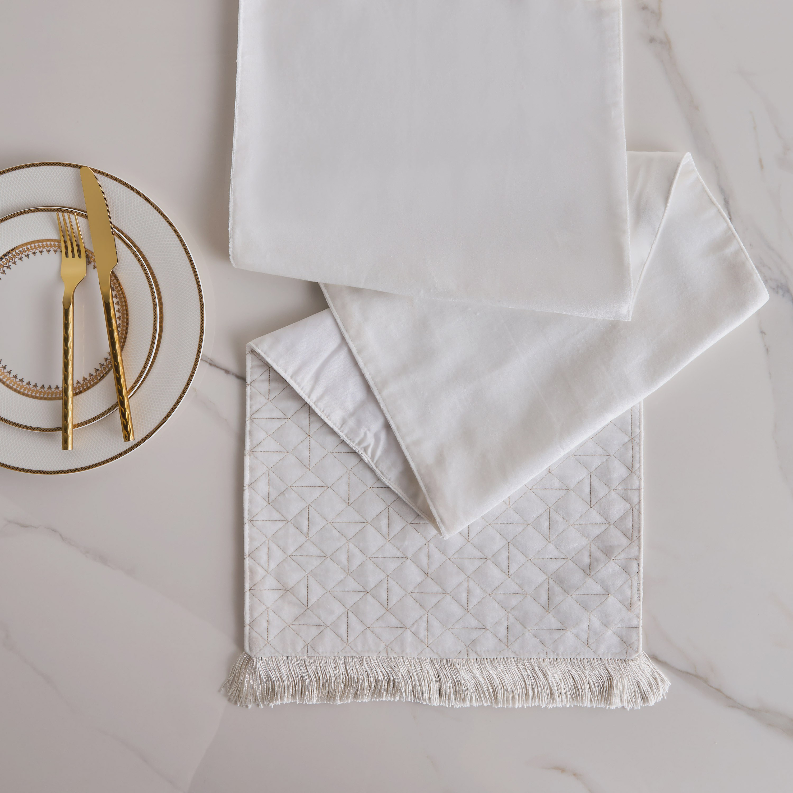 Nexus Velvet Quilted Runner - 180x33 cm