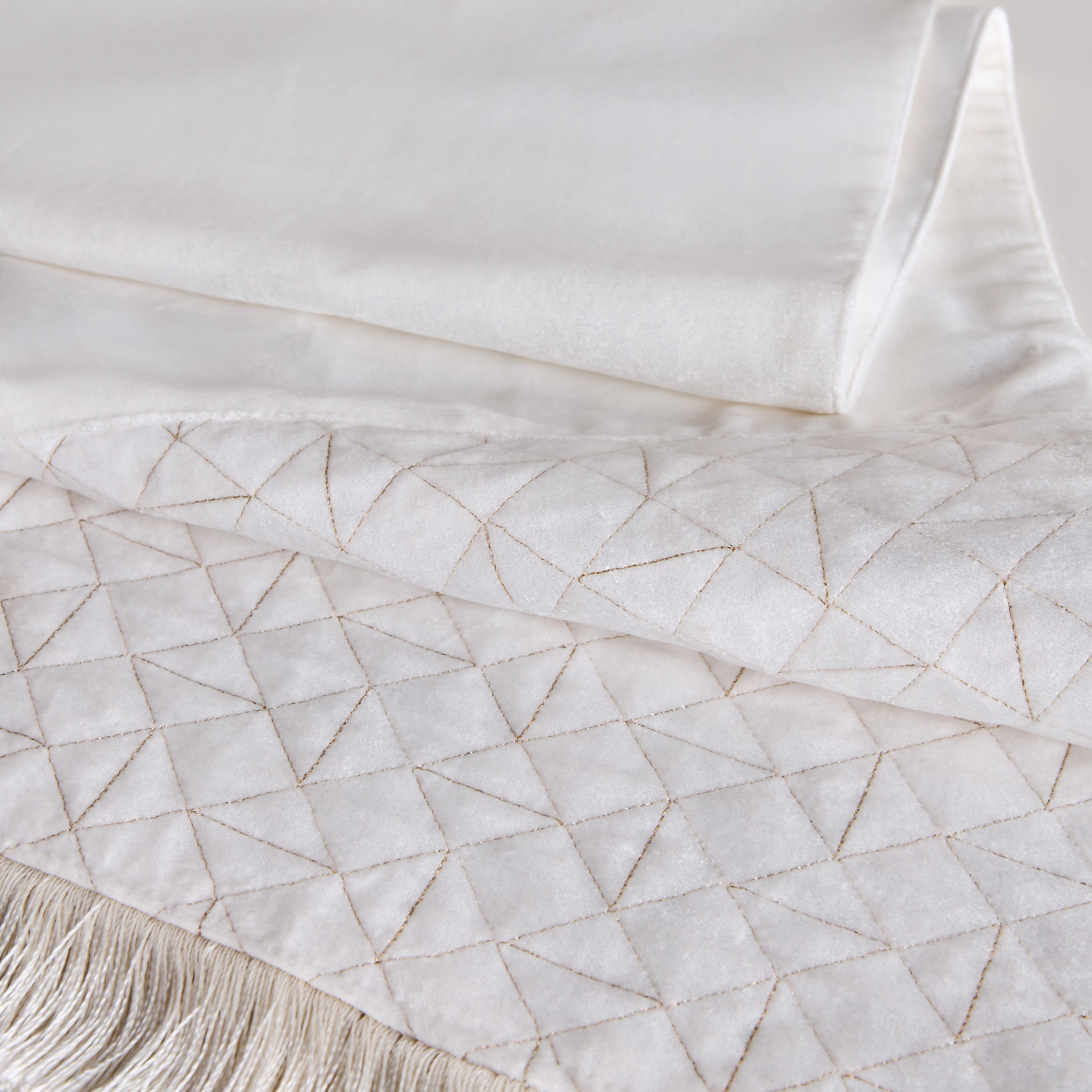 Nexus Velvet Quilted Runner - 180x33 cm-household-dining-tablelinen-runnersandtablecovers-image-4