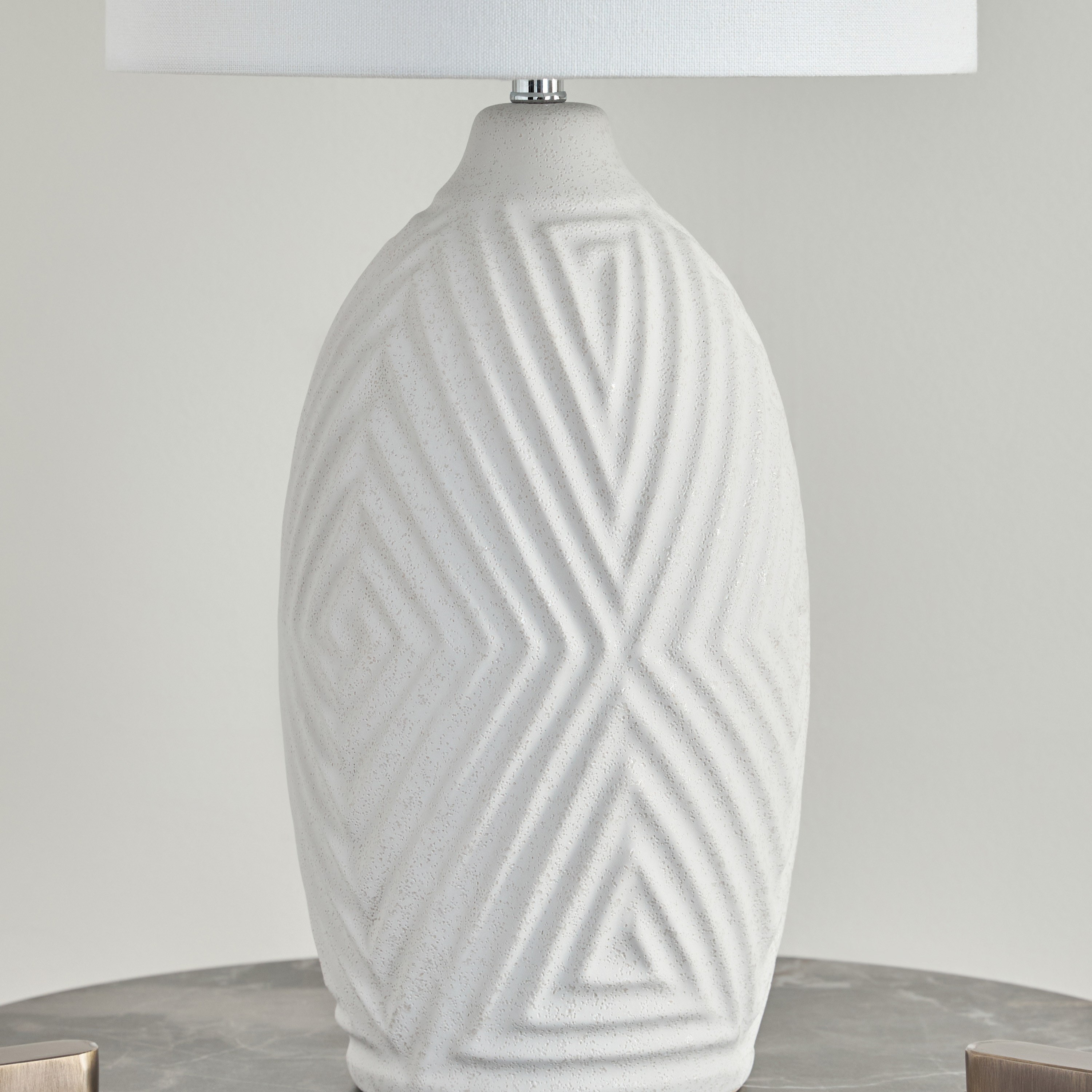Donna Ceramic Table Lamp - 62 cm-household-lighting-tableanddesklamps-image-4