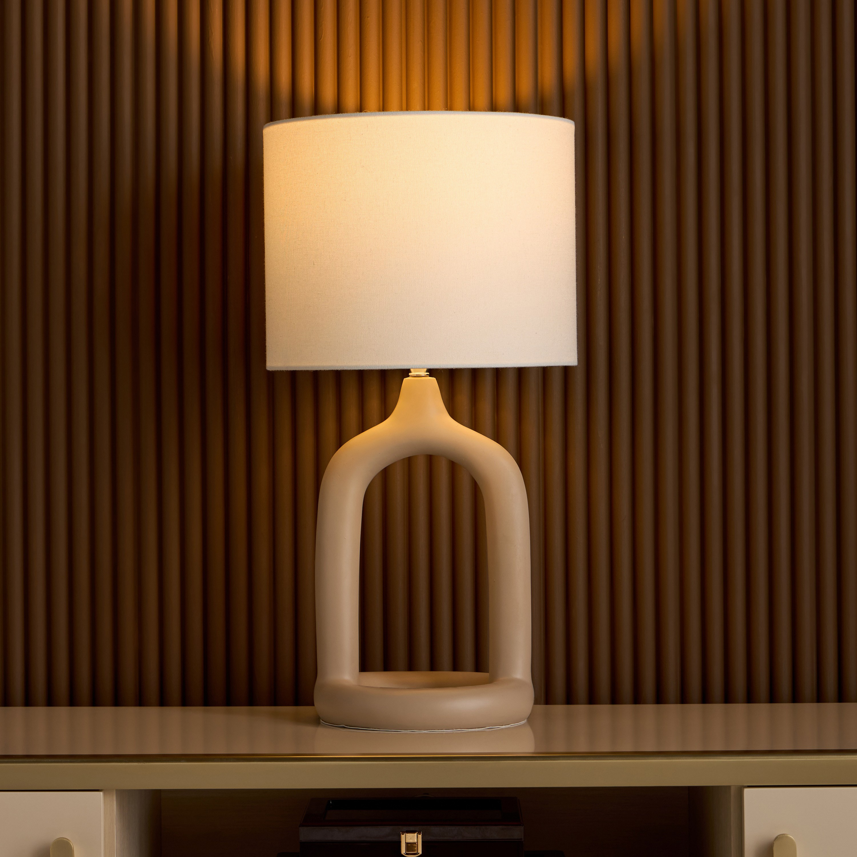Napa Polyresin Table Lamp - 62 cm-household-lighting-tableanddesklamps-image-2