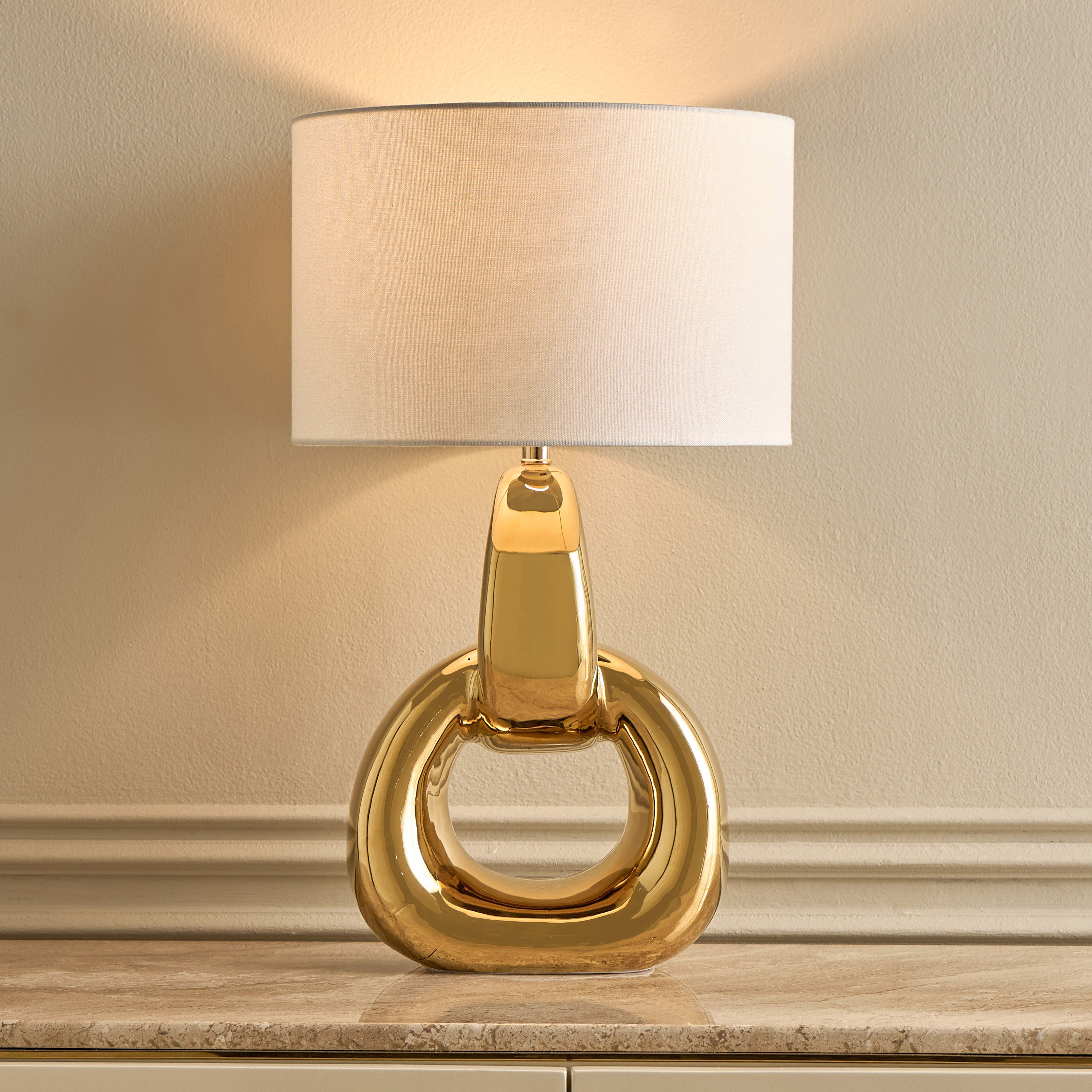 Reese Ceramic Table Lamp - 59 cm-household-lighting-tableanddesklamps-image-2