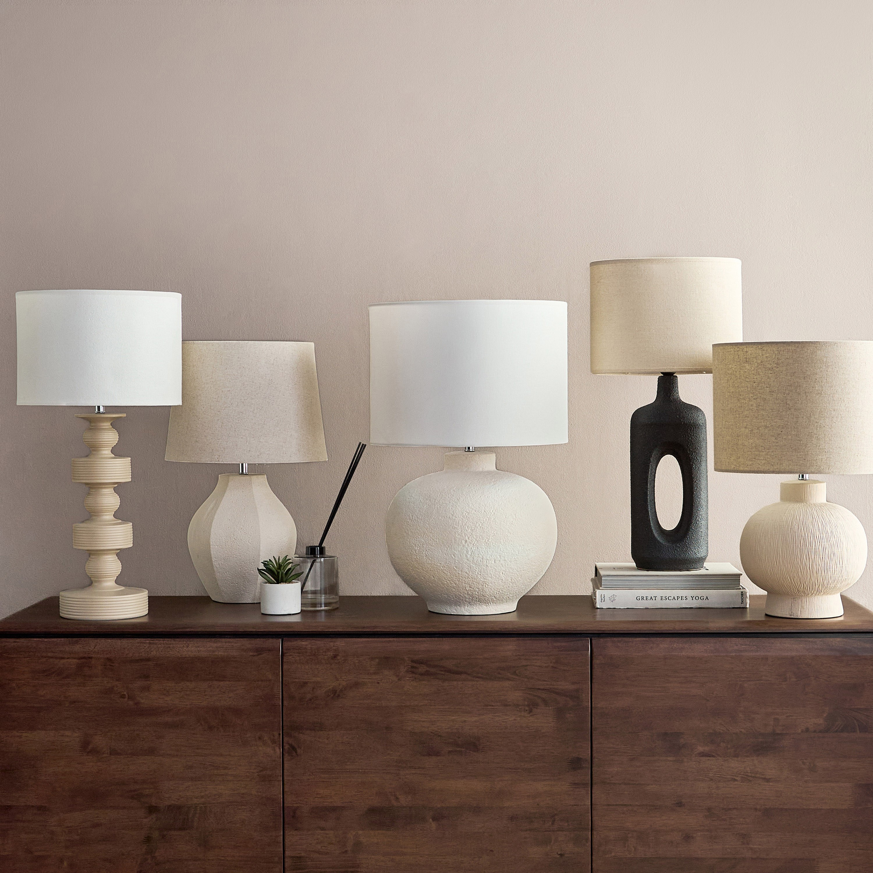 Huggon Ceramic Table Lamp - 54 cm-household-lighting-tableanddesklamps-image-5