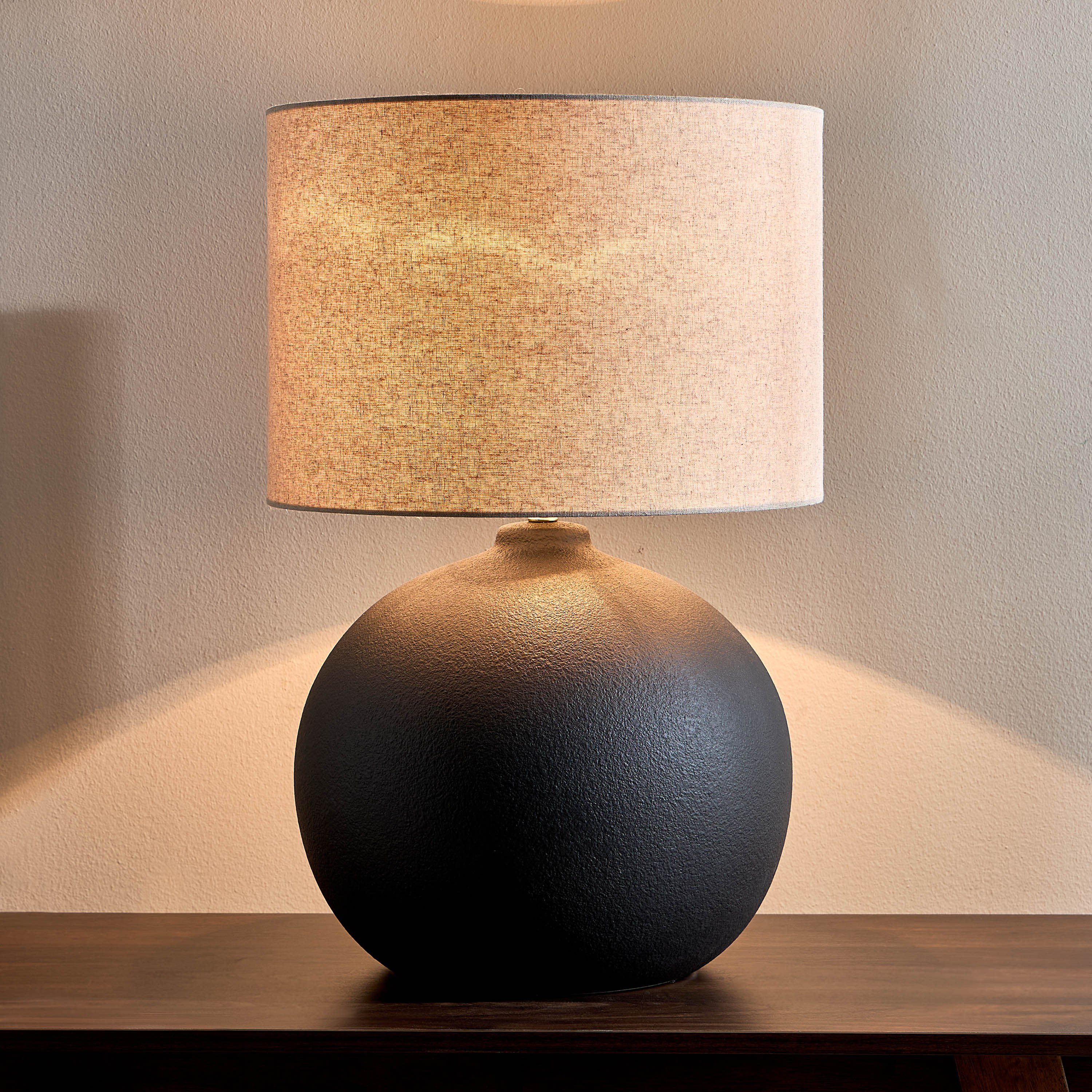 Enzo Ceramic Table Lamp - 61 cm-household-lighting-tableanddesklamps-image-2
