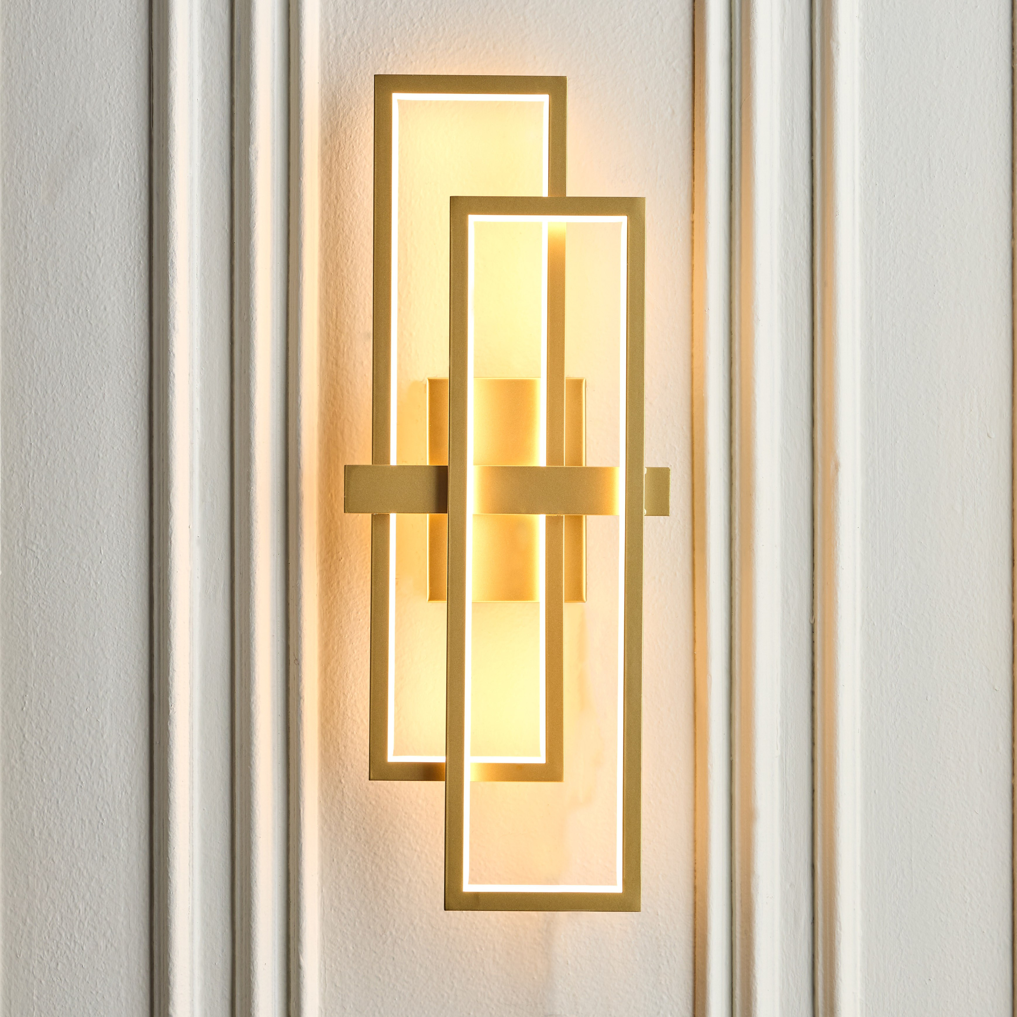 Erine Metal LED Wall Lamp-household-lighting-walllamps-image-2