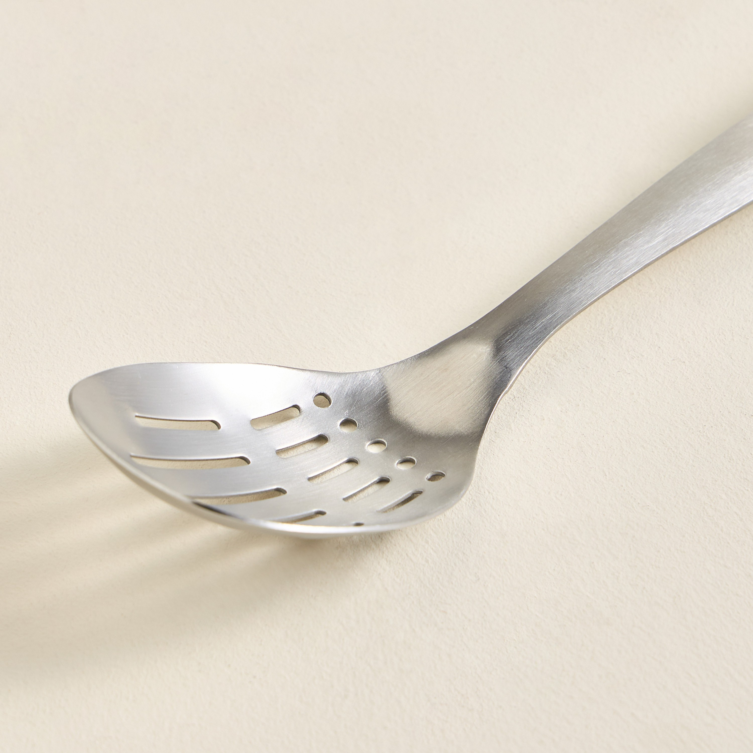 Naturelle Stainless Steel Slotted Spoon-household-kitchen-kitchentoolsandutensils-cookingutensils-image-2