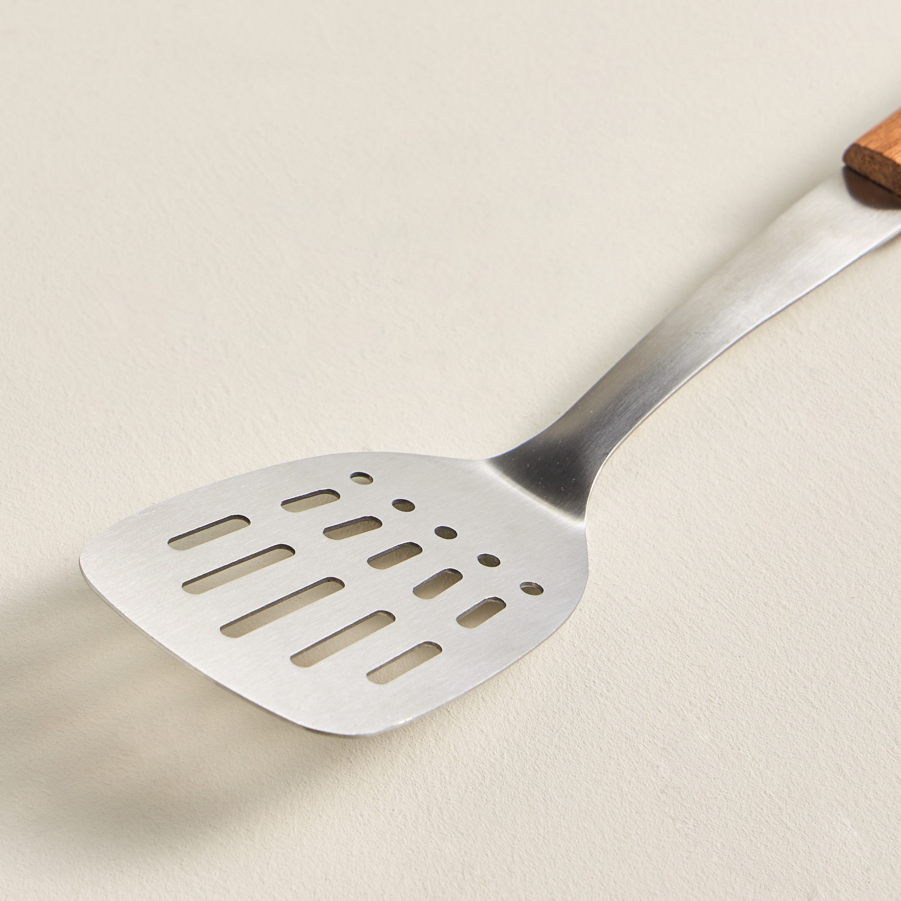 Naturelle Stainless Steel Slotted Turner-household-kitchen-kitchentoolsandutensils-cookingutensils-image-2