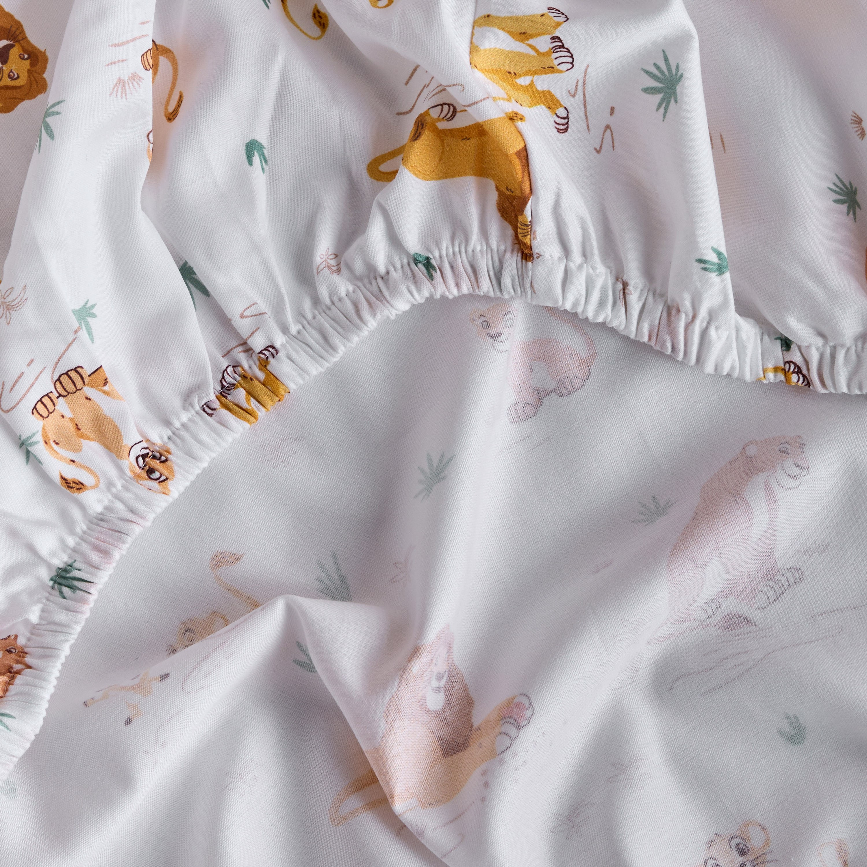 شرشف مطاطي ذا ليون كينج - 70×140+15 سم-babyandkids-beddingandwindows-bedding-fittedandflatsheets-image-2