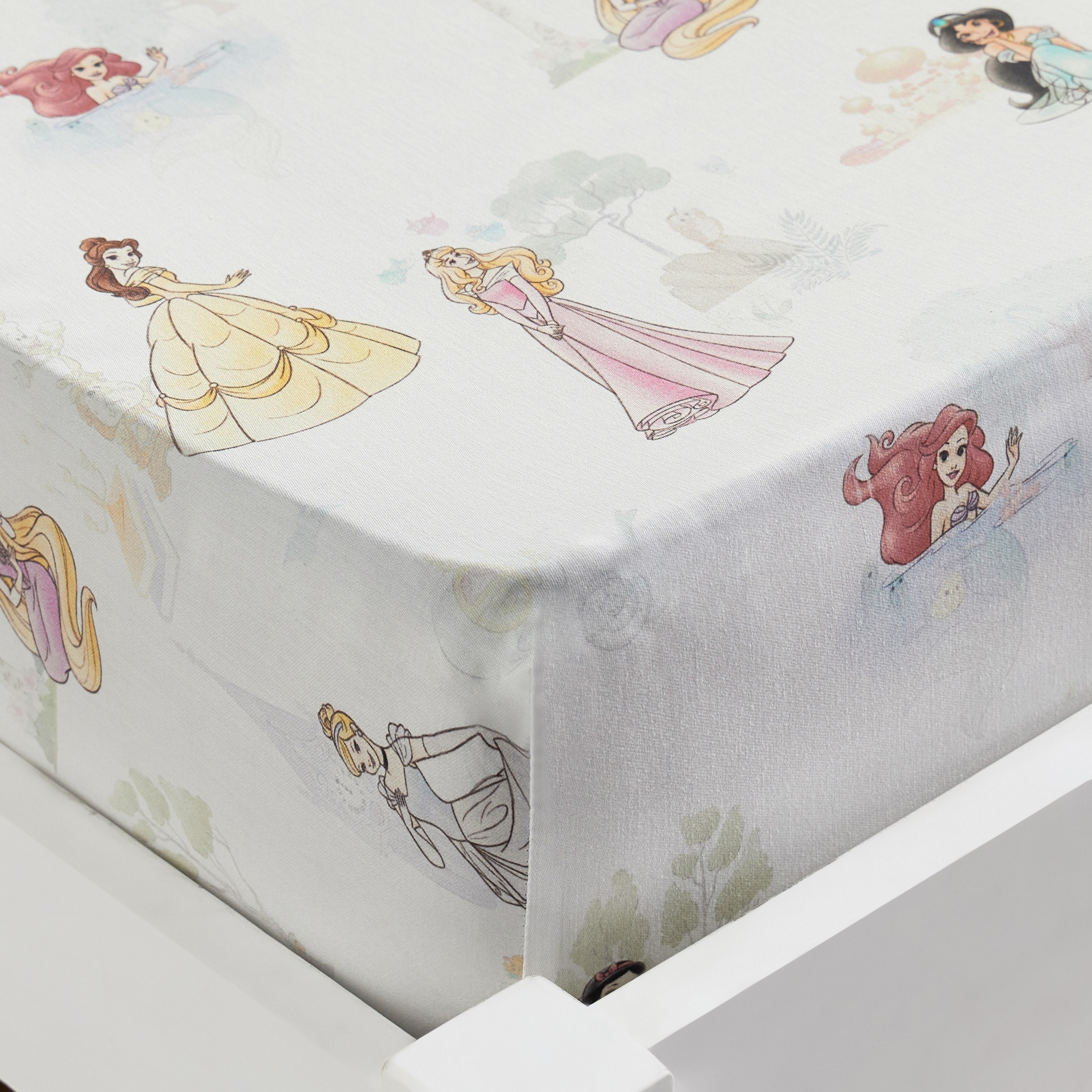 شرشف مطاطي كامل قطن - ديزني - 120x200 سم-babyandkids-beddingandwindows-bedding-fittedandflatsheets-image-1
