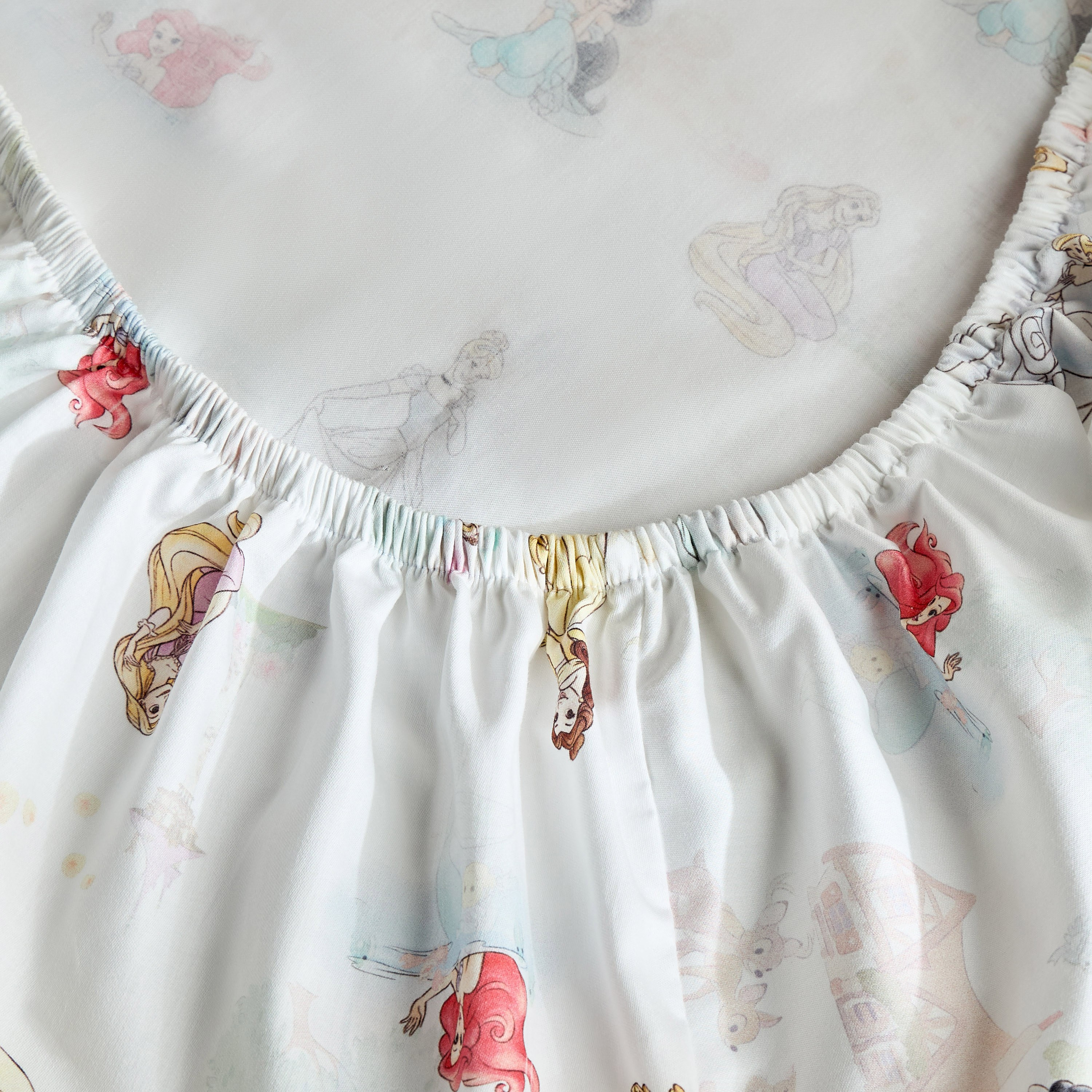 شرشف مطاطي كامل قطن - ديزني - 120x200 سم-babyandkids-beddingandwindows-bedding-fittedandflatsheets-image-2