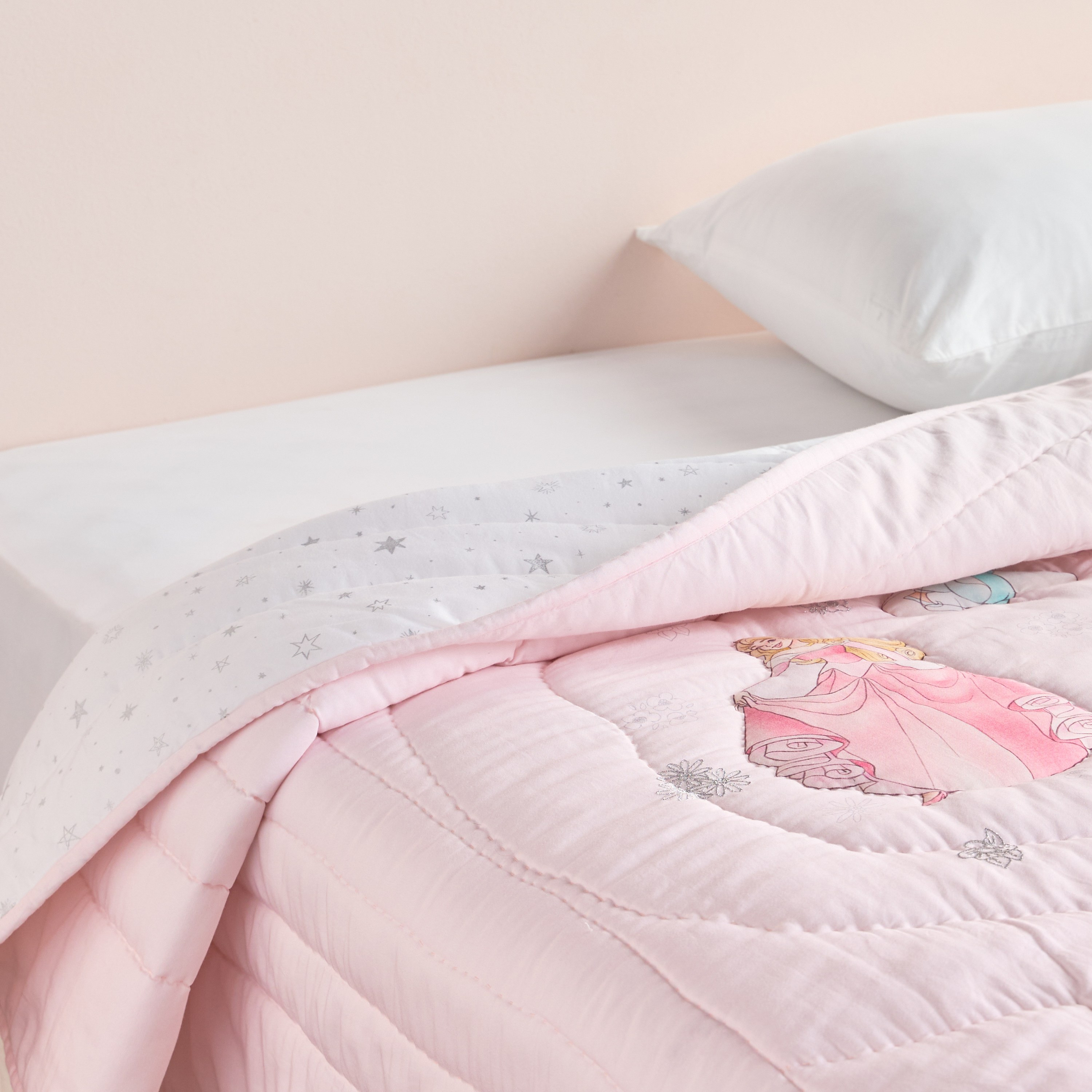 Disney Royal Princess Cotton Quilt - 160x220 cm-babyandkids-beddingandwindows-bedding-blanketsandquilts-image-1