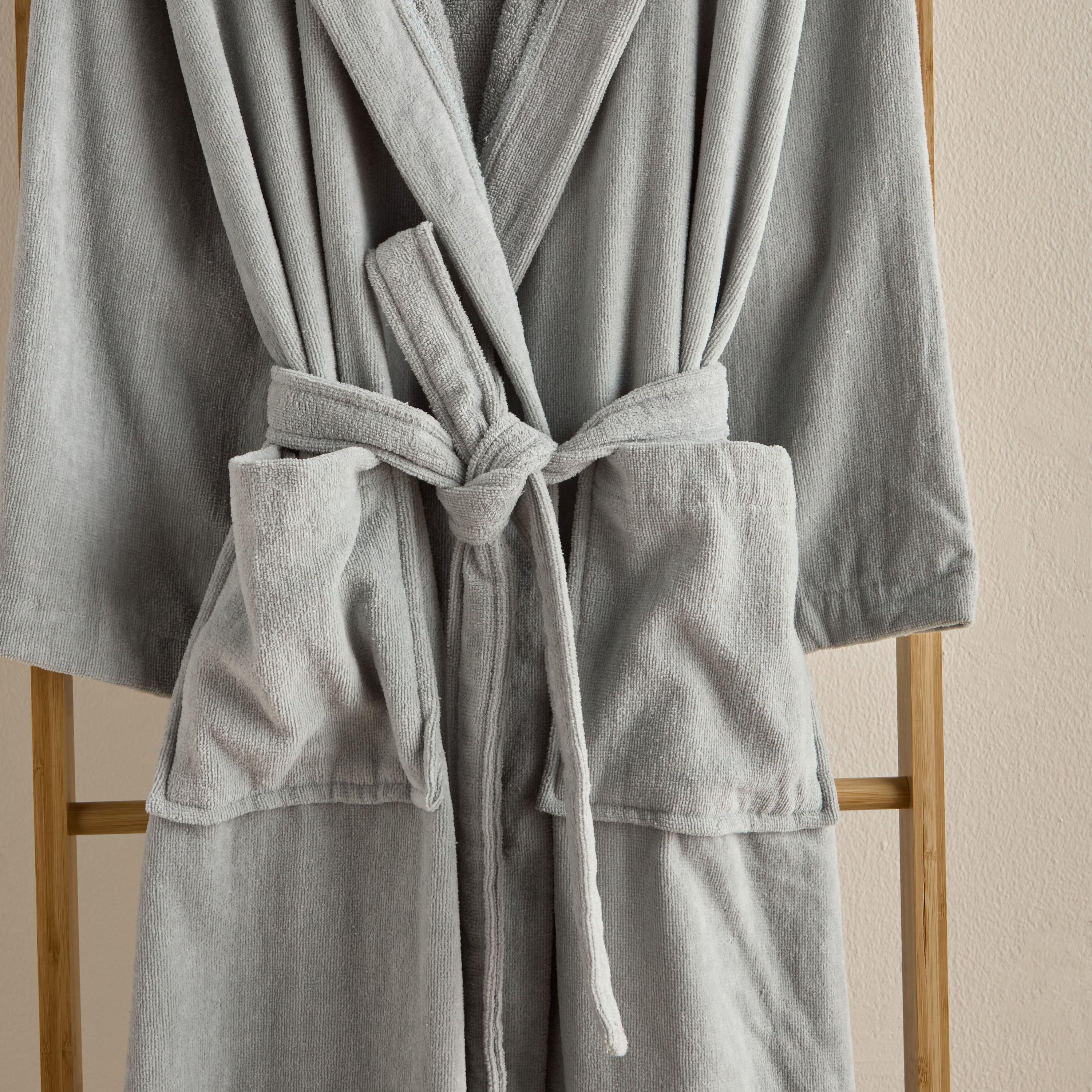 Velour Bathrobe - Large-household-bathandlaundry-bathlinen-bathrobesandslippers-bathrobes-image-3