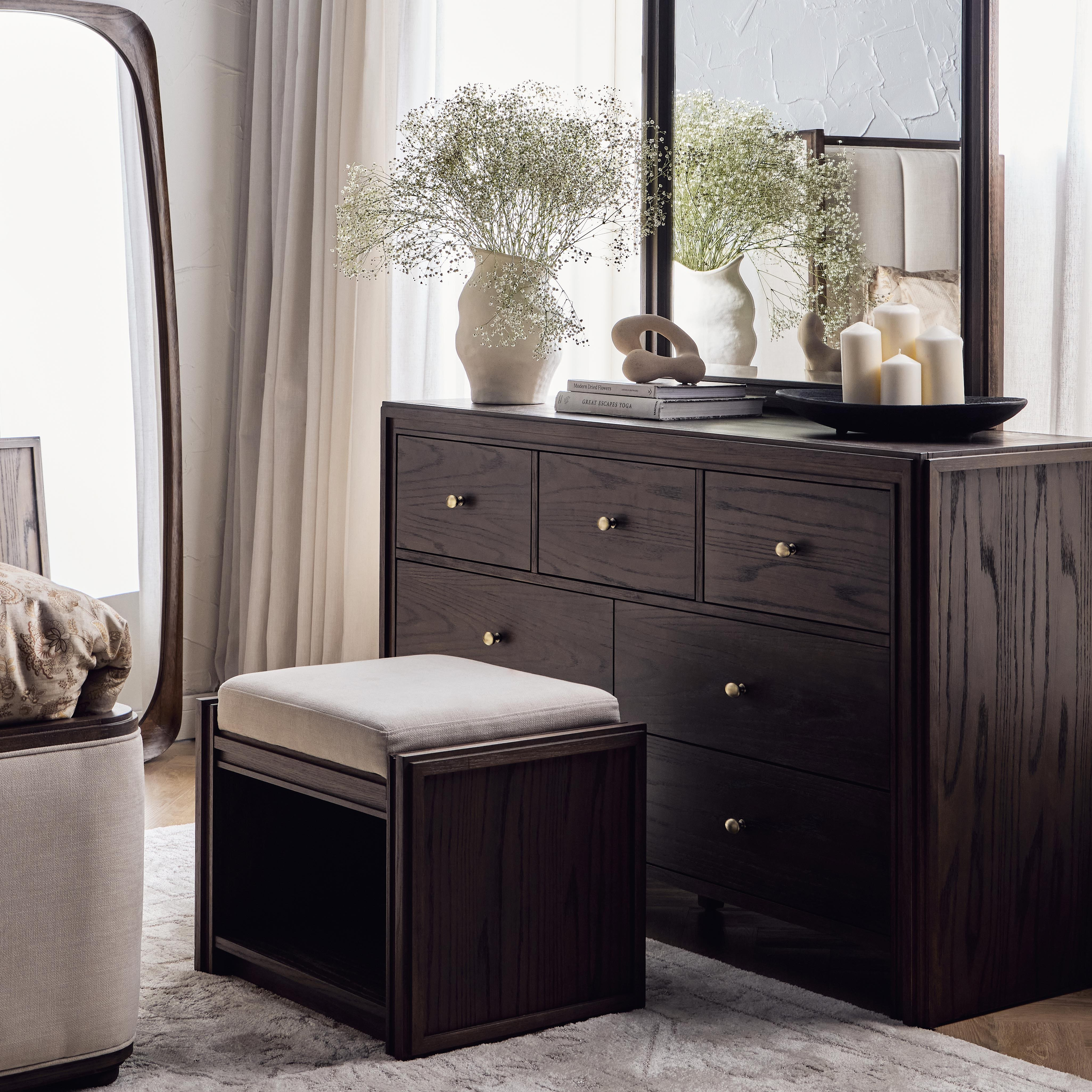 مقعد طاولة تزيين- هيريتيج-furniture-bedroom-dressersandmirrors-image-4
