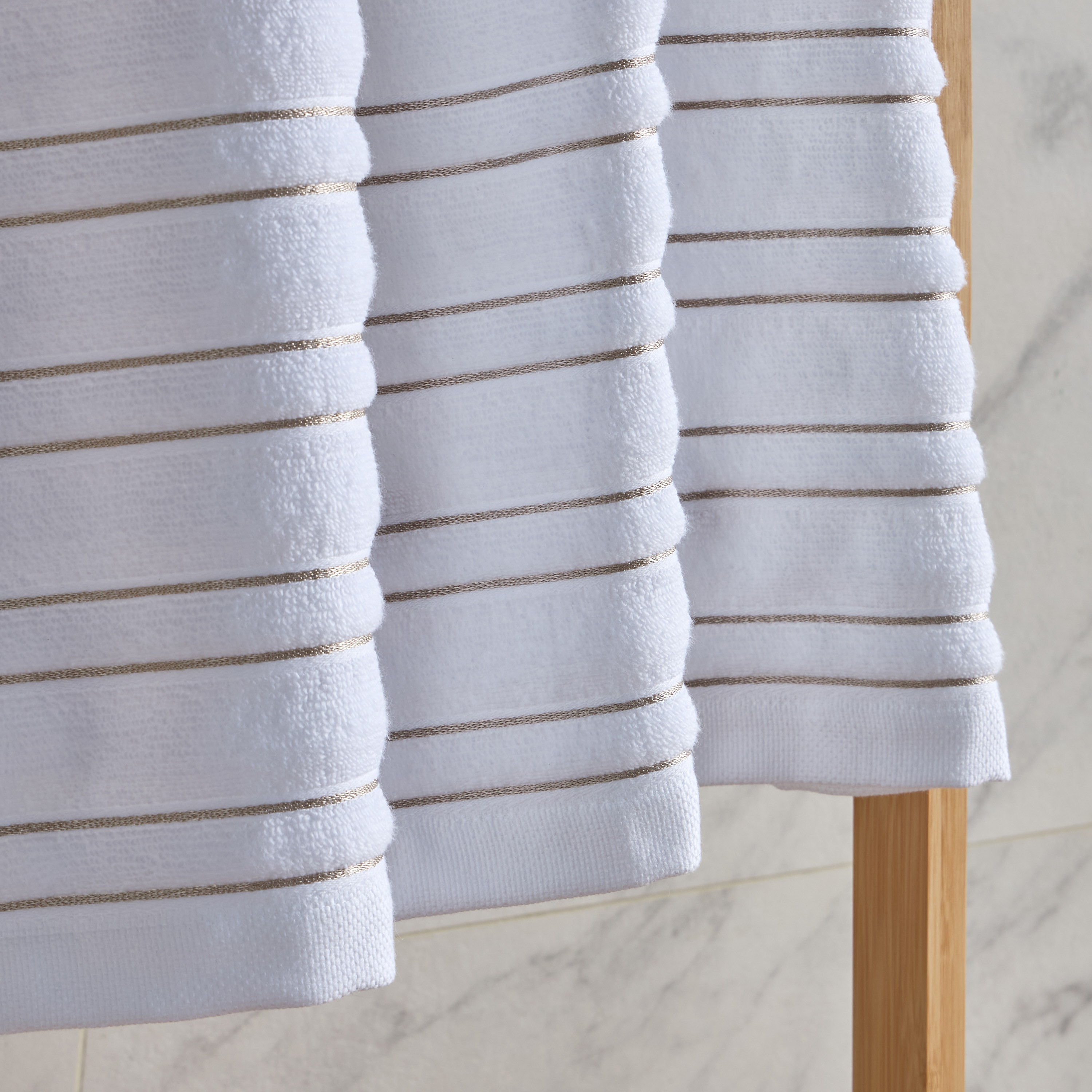 Bliss 450 GSM Portuguese Cotton Bath Towel - 70x140 cm-household-bathandlaundry-bathlinen-towels-image-3