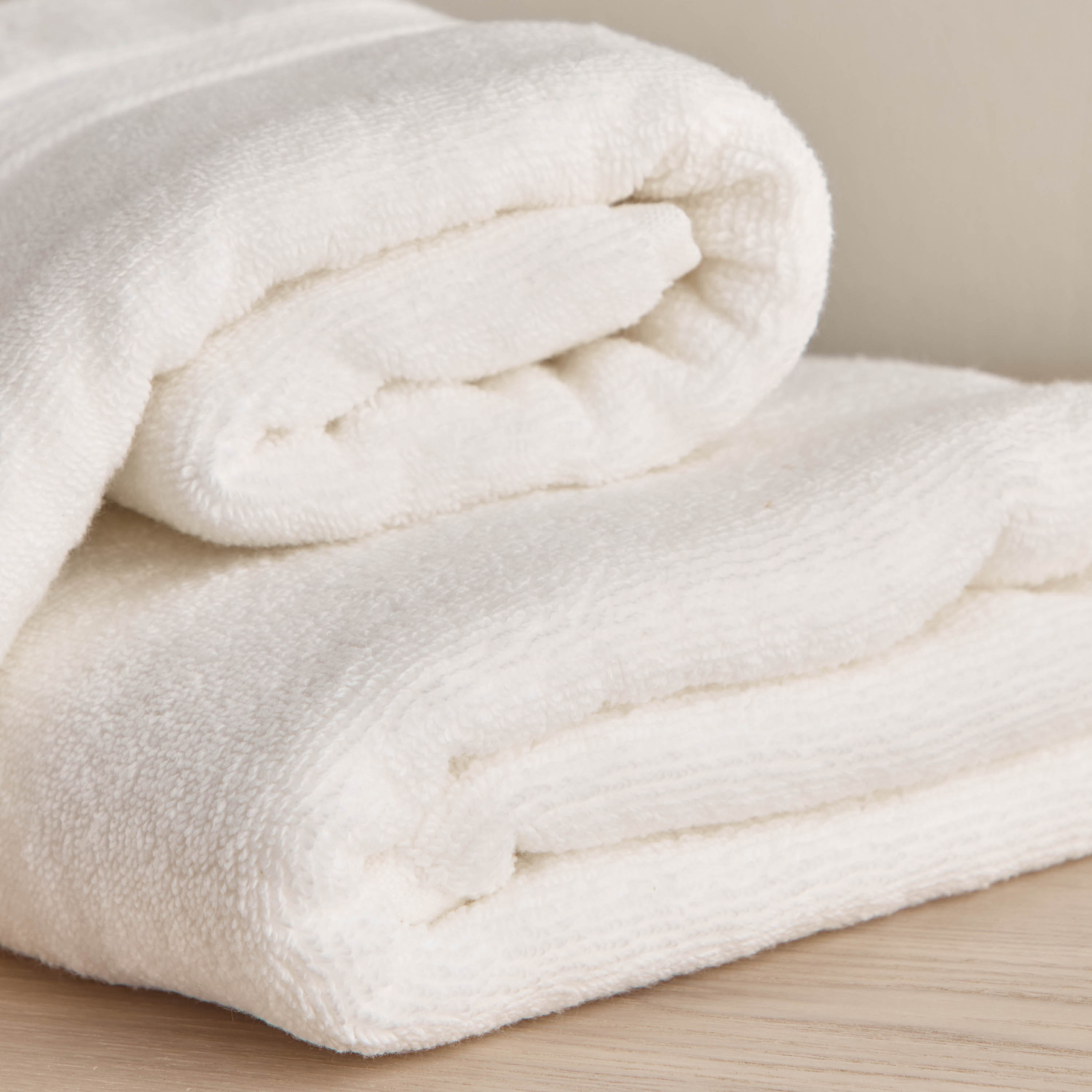 Tranquil 450 GSM Portuguese Cotton Bath Towel - 70x140 cm-household-bathandlaundry-bathlinen-towels-image-4