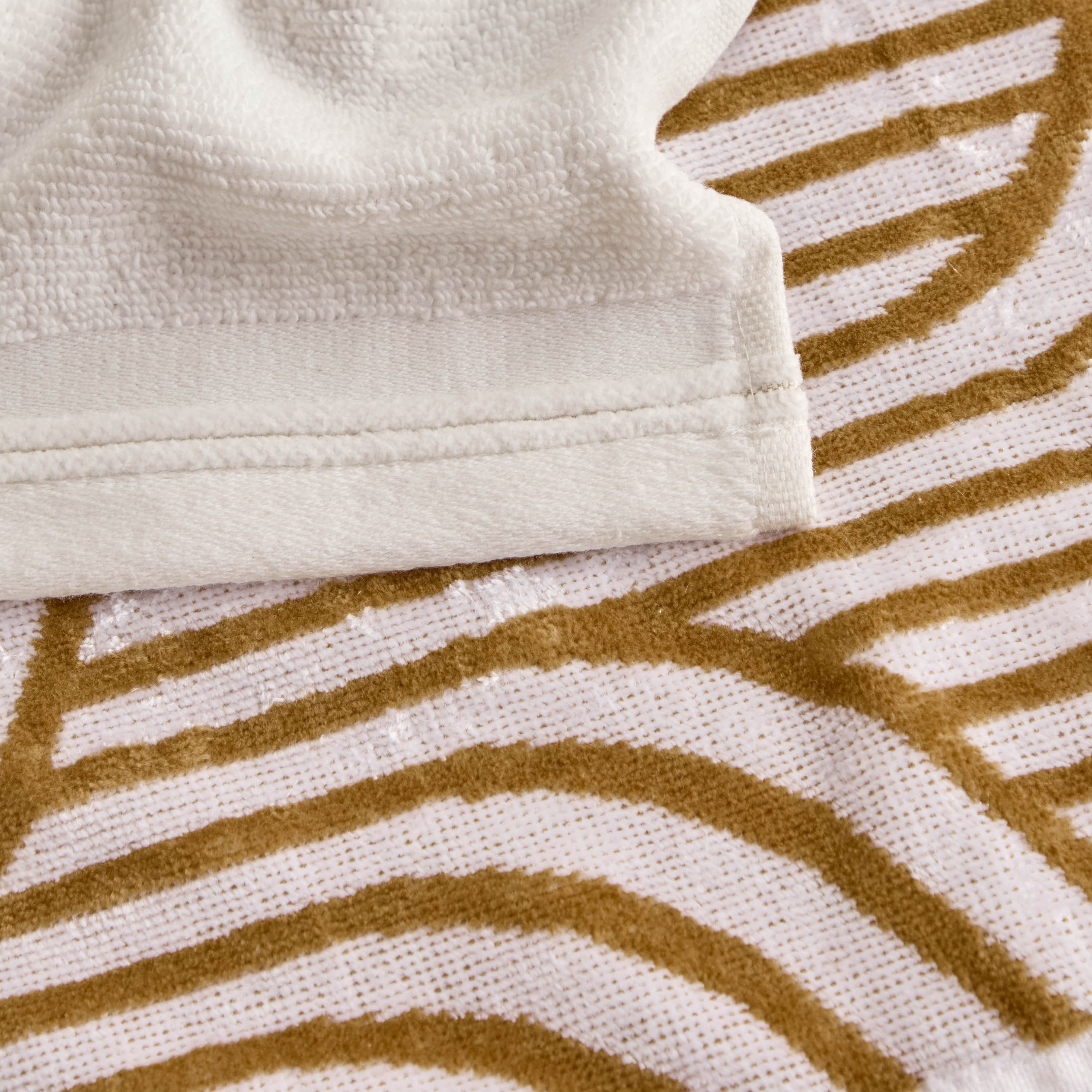 Tranquil 4-Piece 550 GSM Portuguese Cotton Finger Tip Towel Set - 30x30 cm-household-bathandlaundry-bathlinen-towels-image-2