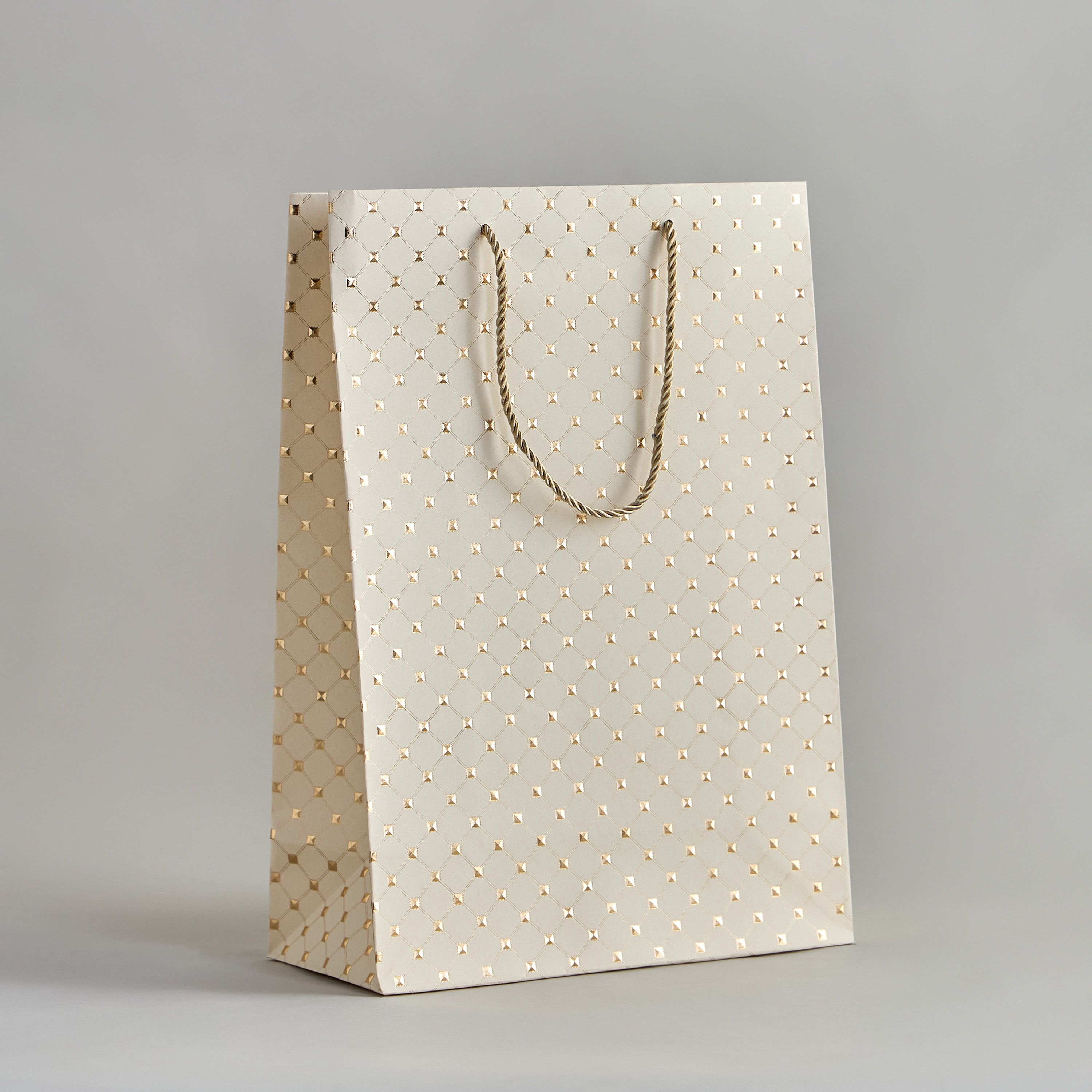 شنطة هدايا - مالوري- 40x16x55 سم-household-giftingaccessories-accessories-image-1
