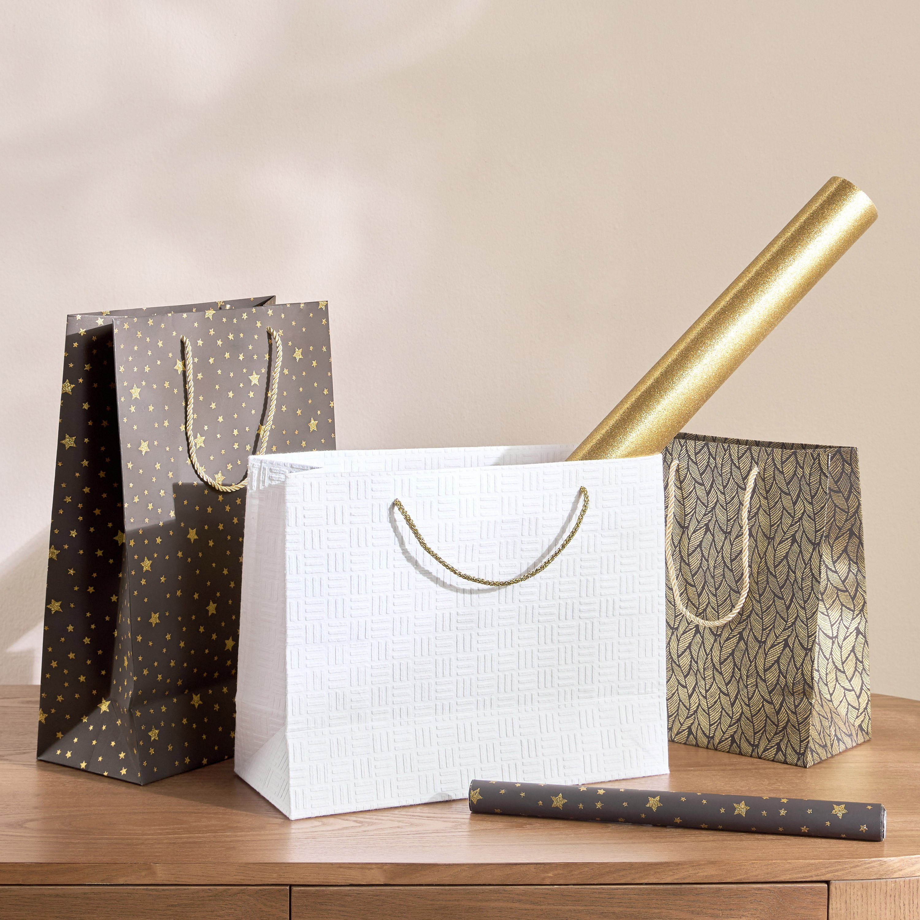 شنطة هدايا ورق - كولومبو - 38x30.5x15.6 سم-household-giftingaccessories-accessories-image-3
