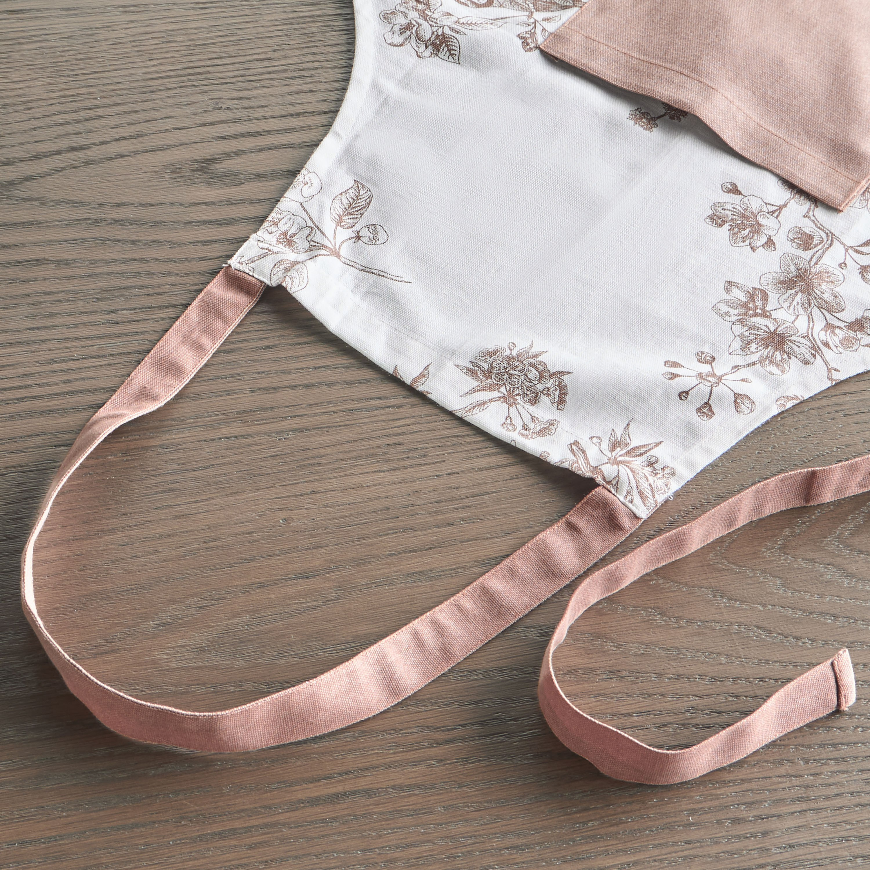 Heritage Apron - 60x70 cm-household-kitchen-kitchenlinen-apronsmittsandpotholders-image-3