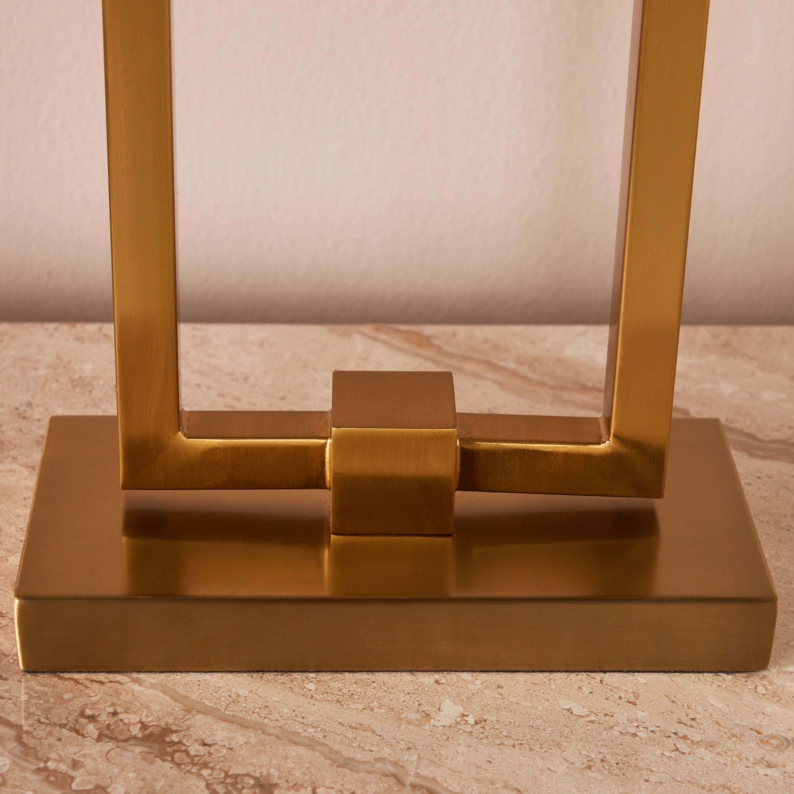 Nolan Metal Table Lamp - 71 cm-household-lighting-tableanddesklamps-image-4
