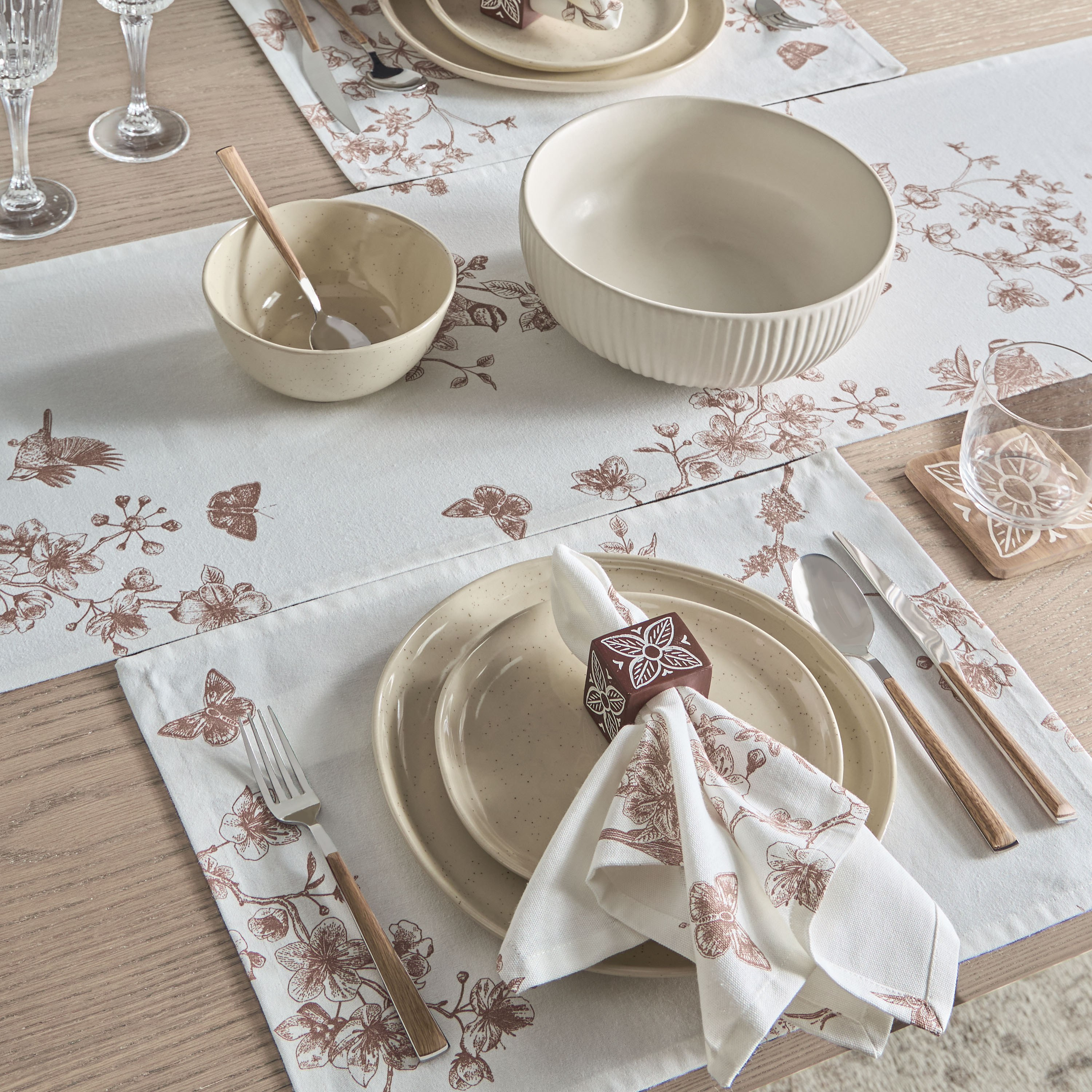 Heritage 4-Piece Napkin Ring Set - 5 cm-household-dining-tablelinen-napkinsandaccessories-image-3