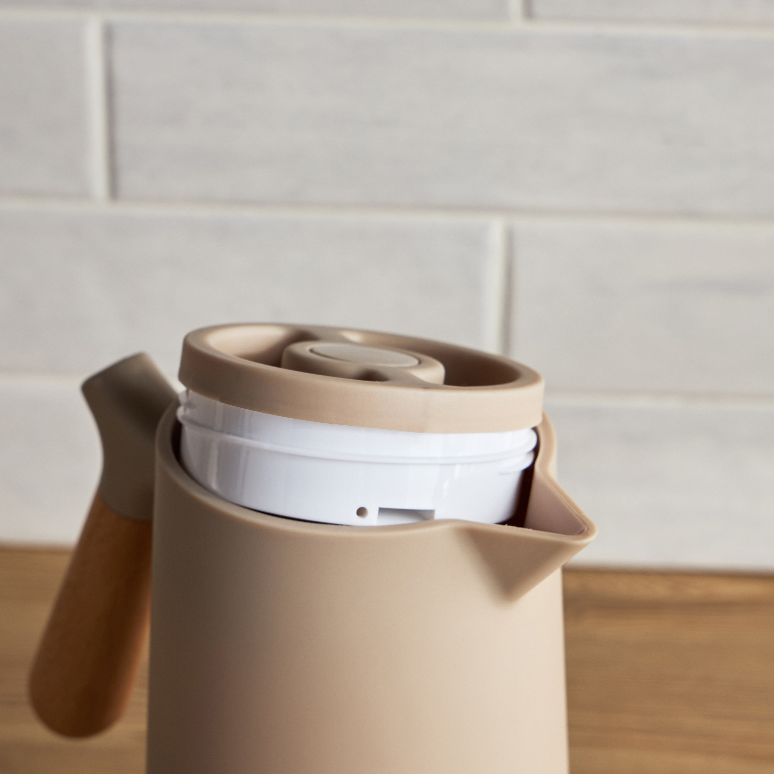 Nova Flask - 1 L-household-dining-teaandcoffee-vacuumflaskscoffeeandteapots-image-3