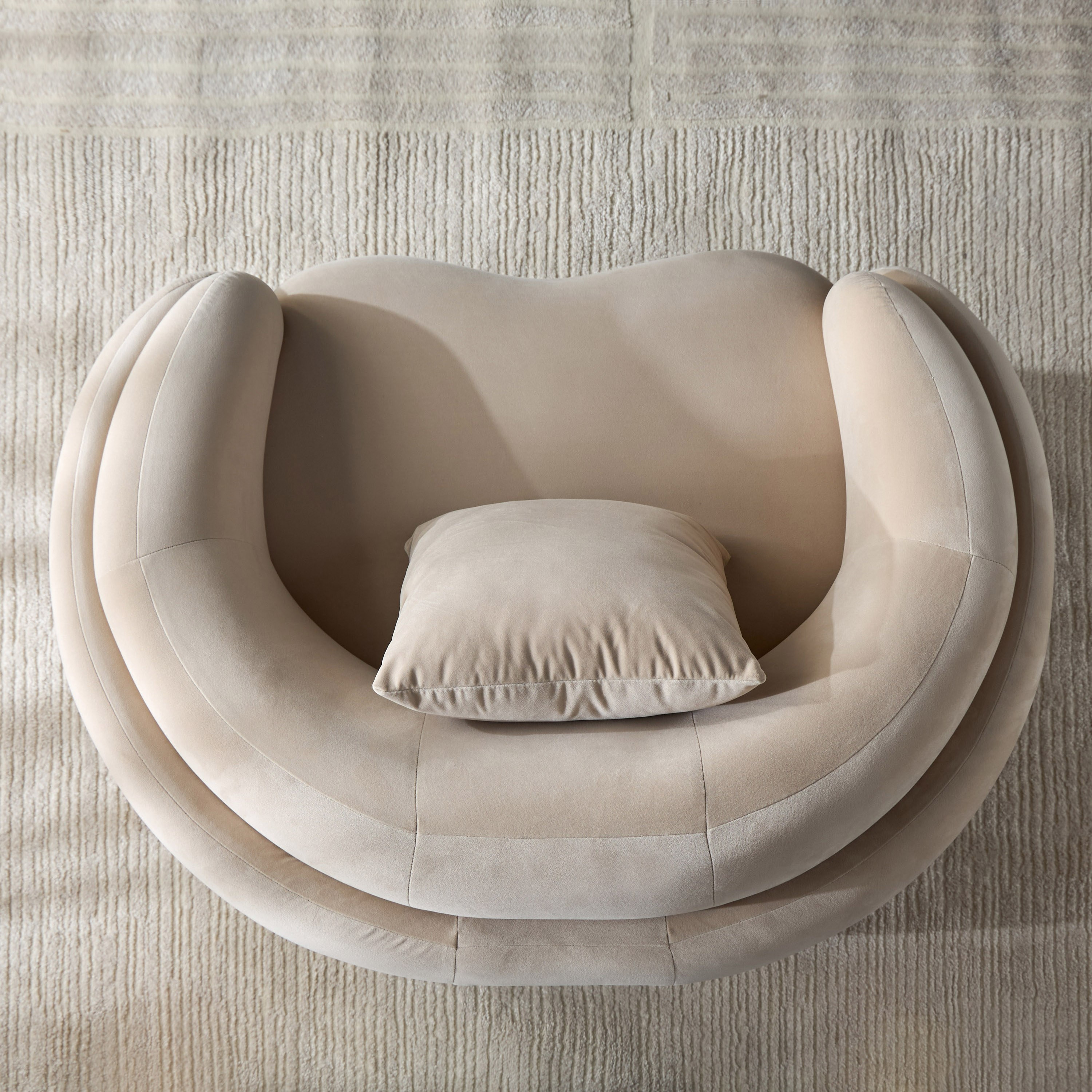 كرسي قماش بذراعين - قبة-furniture-sofaandseating-armchairs-image-5