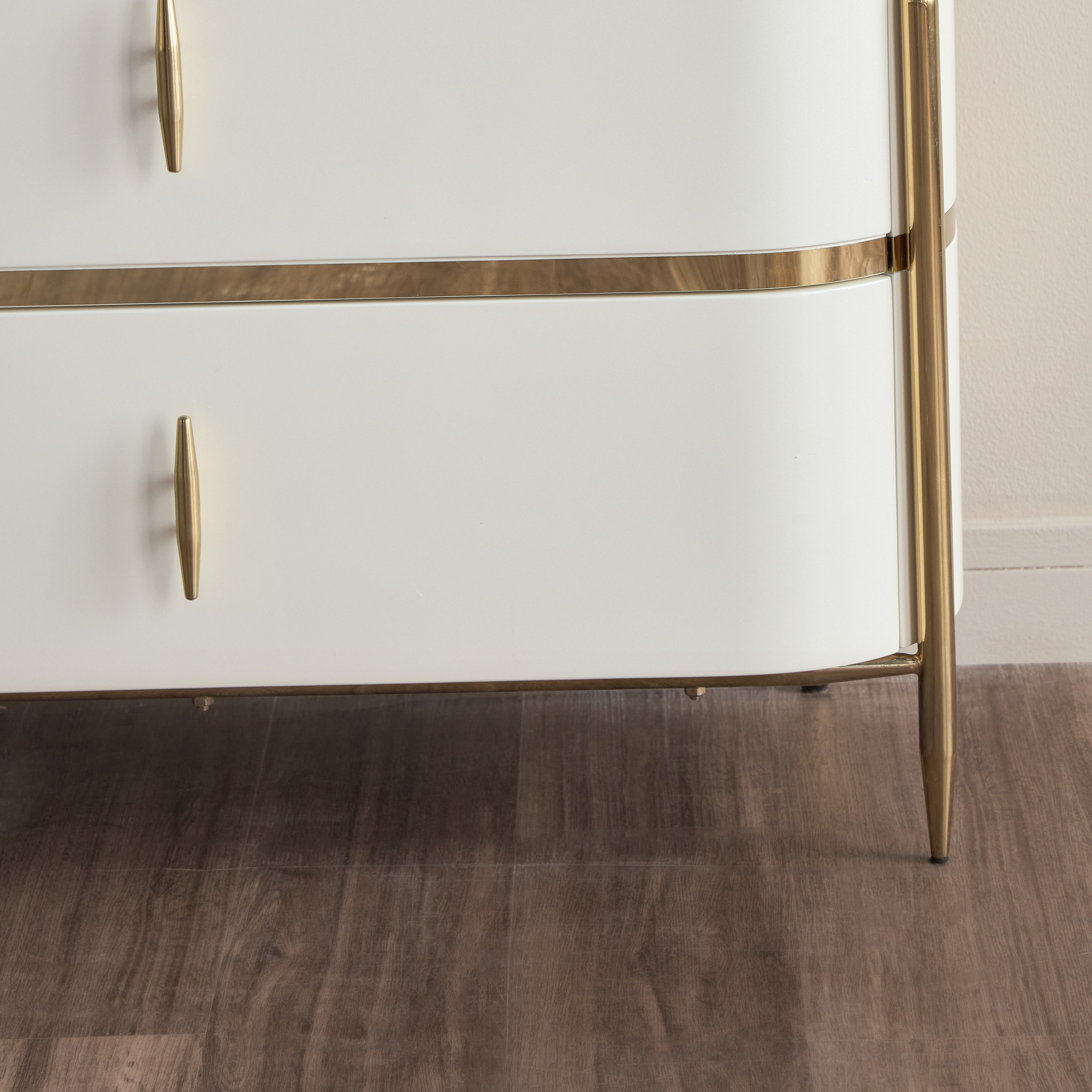 خزانة بـ 4 أدراج - أميرة-furniture-bedroom-chestofdrawers-image-4
