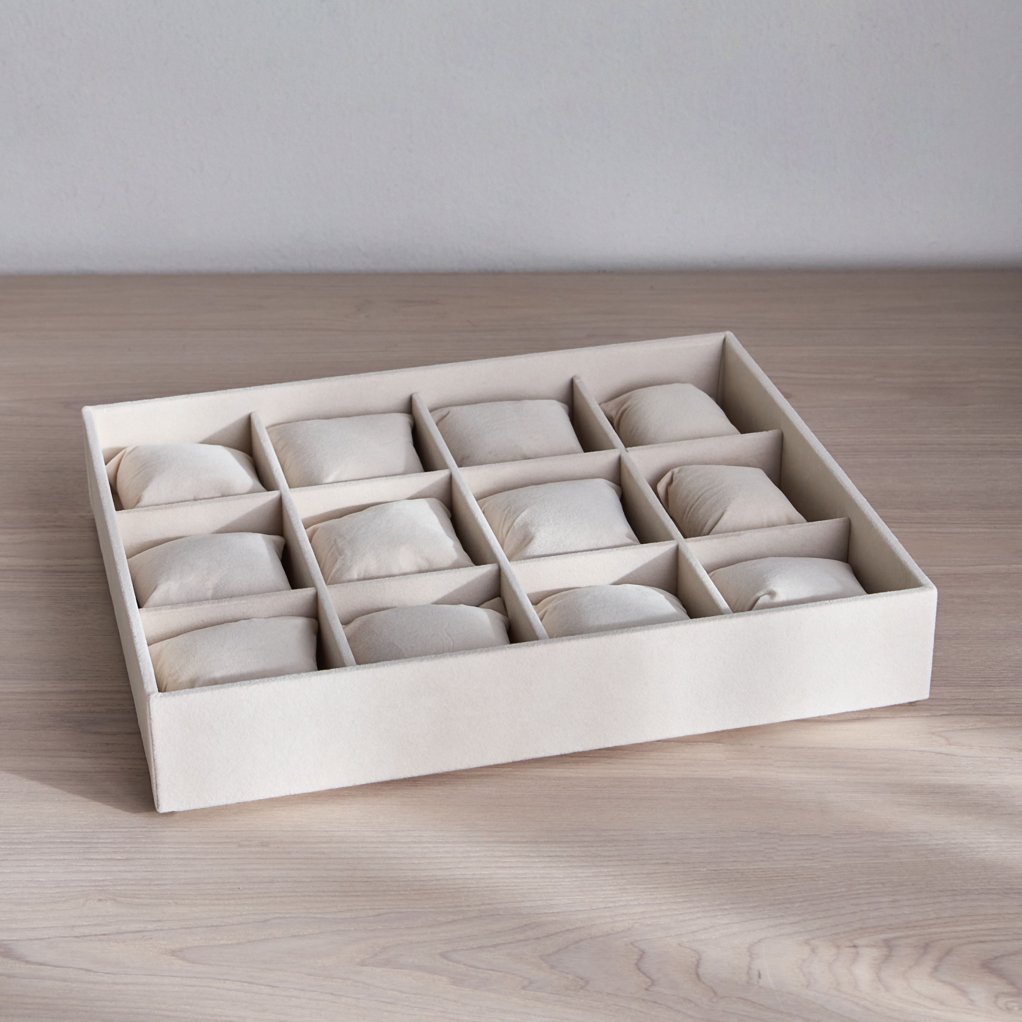 صينية ساعات 12 قسمًا - فلوسكي-household-storage-jewelleryorganizing-jewellerytrays-image-6