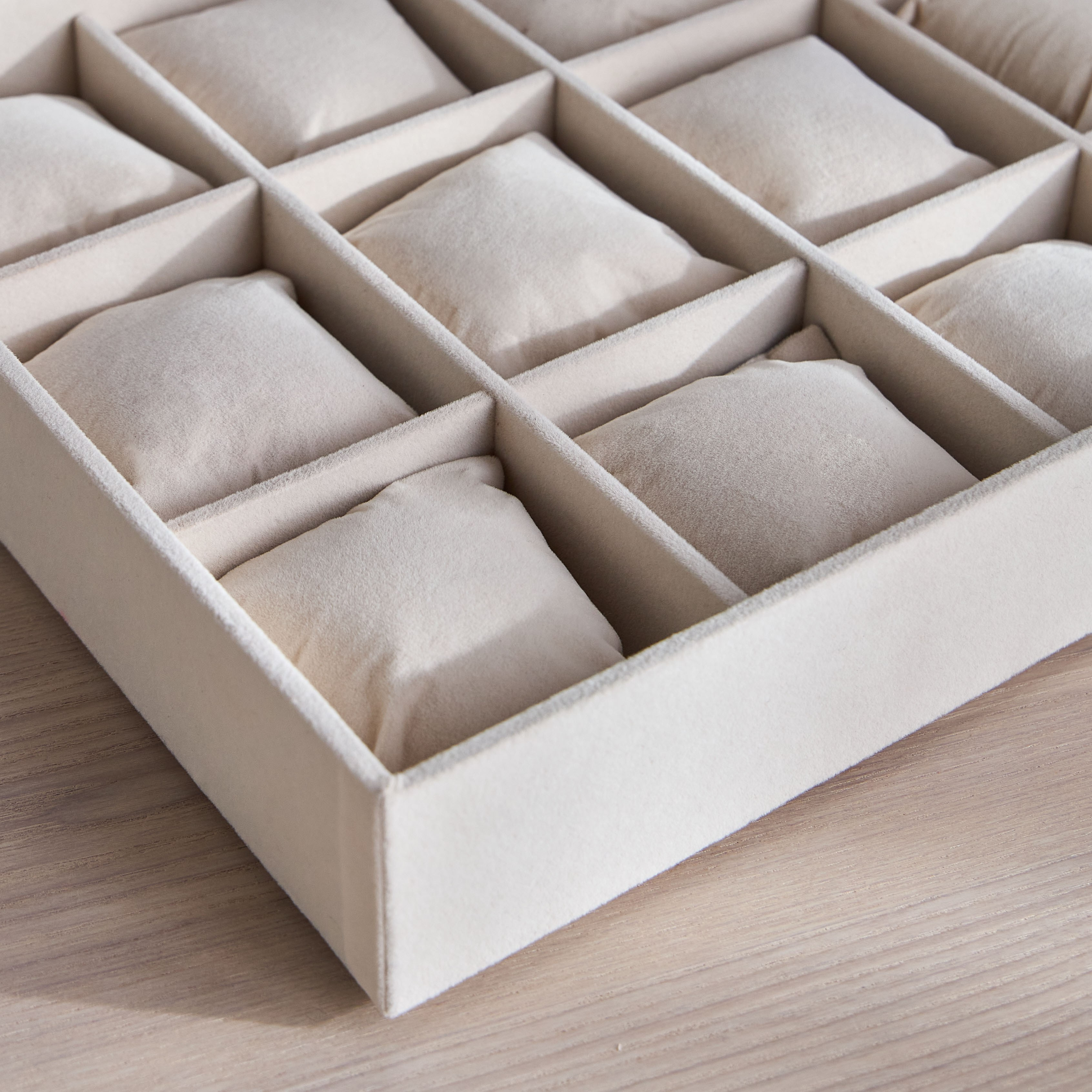 Flosci 12-Compartment Watch Tray-household-storage-jewelleryorganizing-jewellerytrays-image-3