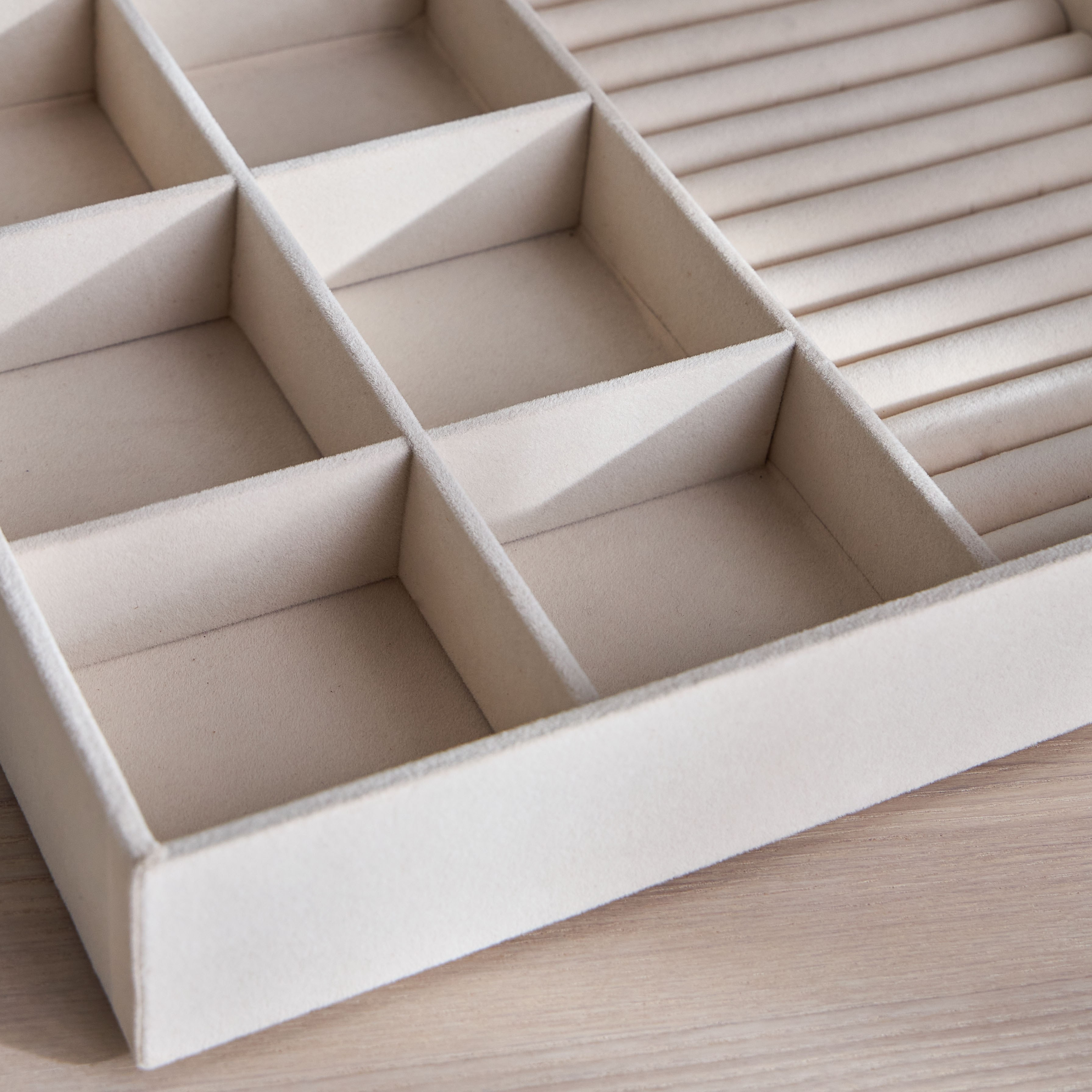 صينية مجوهرات 8 أقسام - فلوسكي-household-storage-jewelleryorganizing-jewellerytrays-image-7