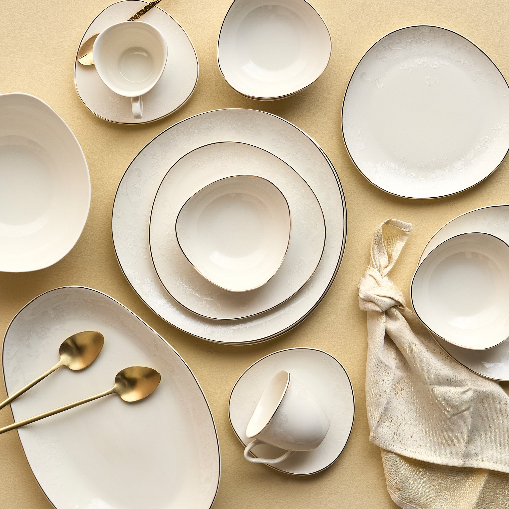 Walima 32-Piece New Bone China Dinner Set - Serves 6
