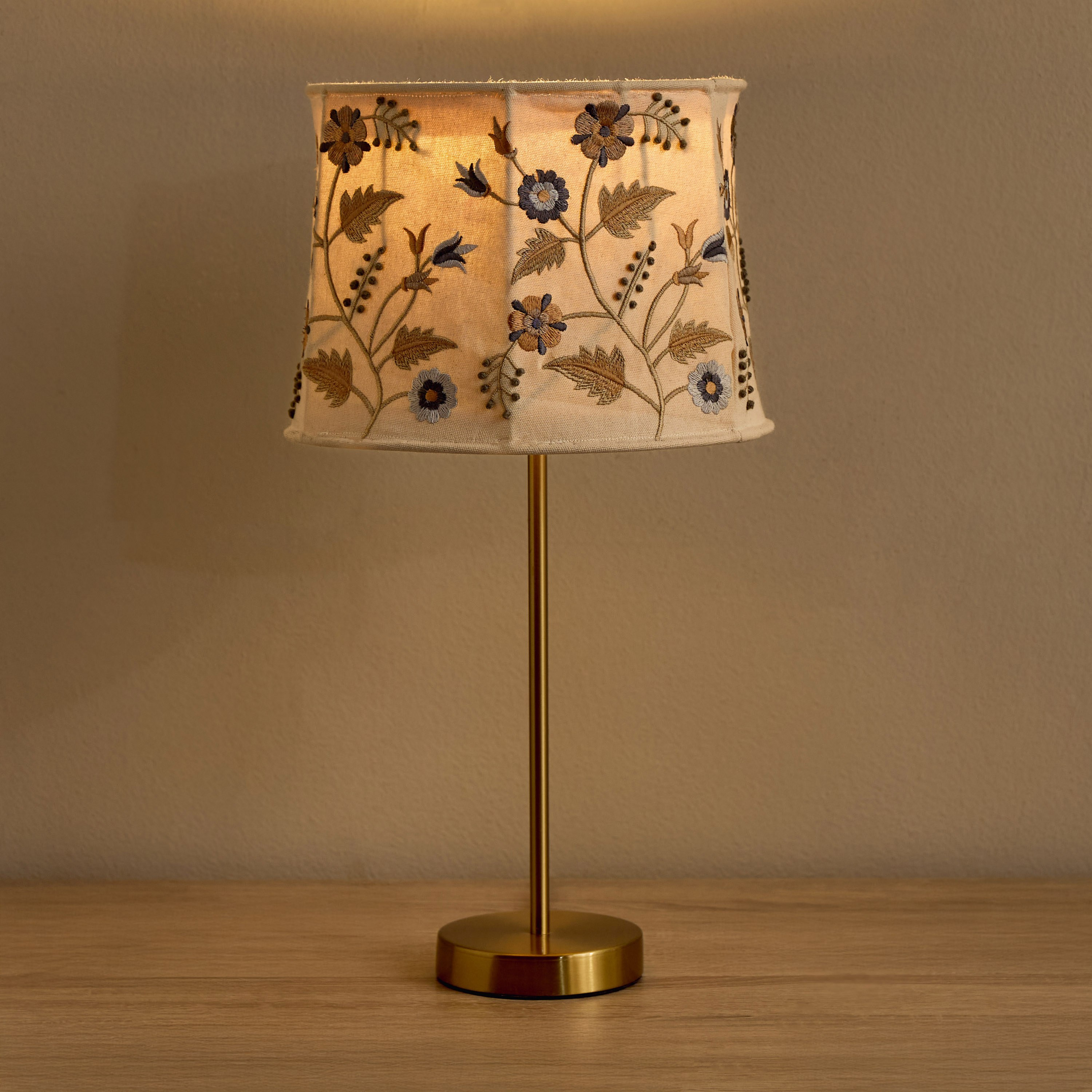 غطاء مصباح طاولة بتطريز عقد قطنية - ميكس آند ماتش - 20 سم-household-lighting-tableanddesklamps-image-2